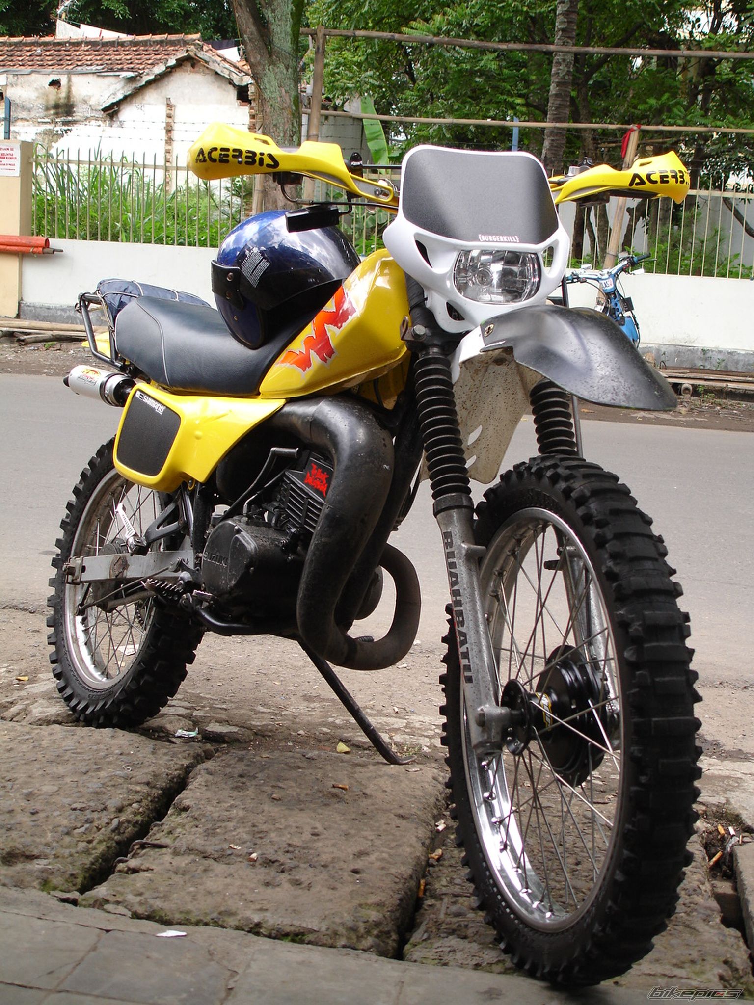 Bike Photo 878151