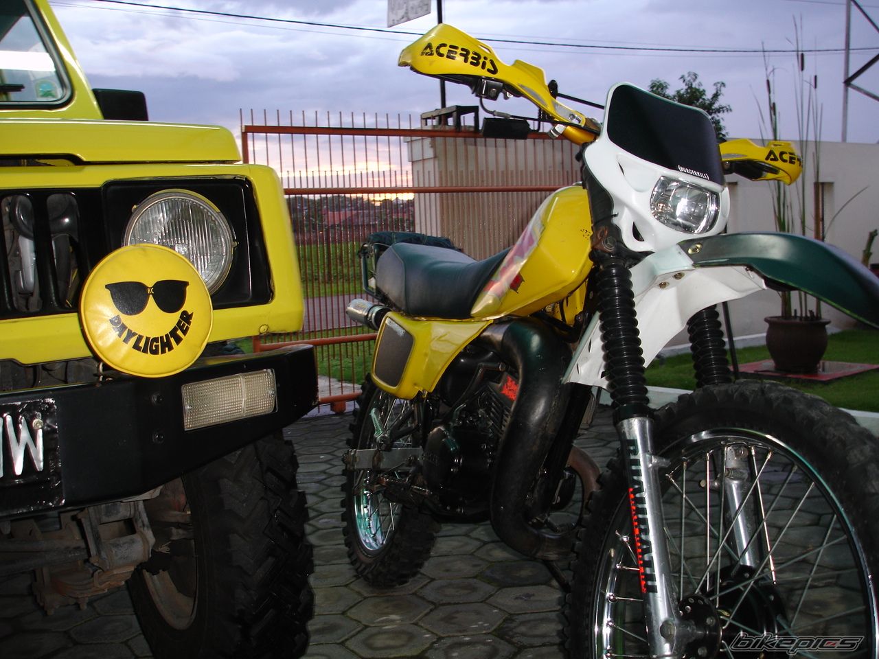 Bike Photo 878222