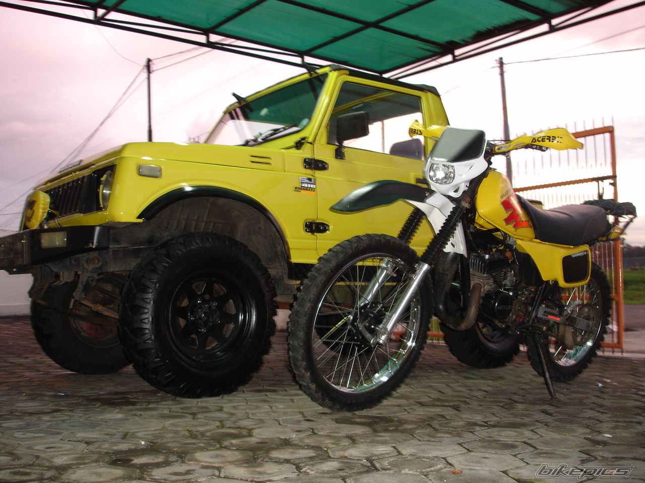 Bike Photo 878224