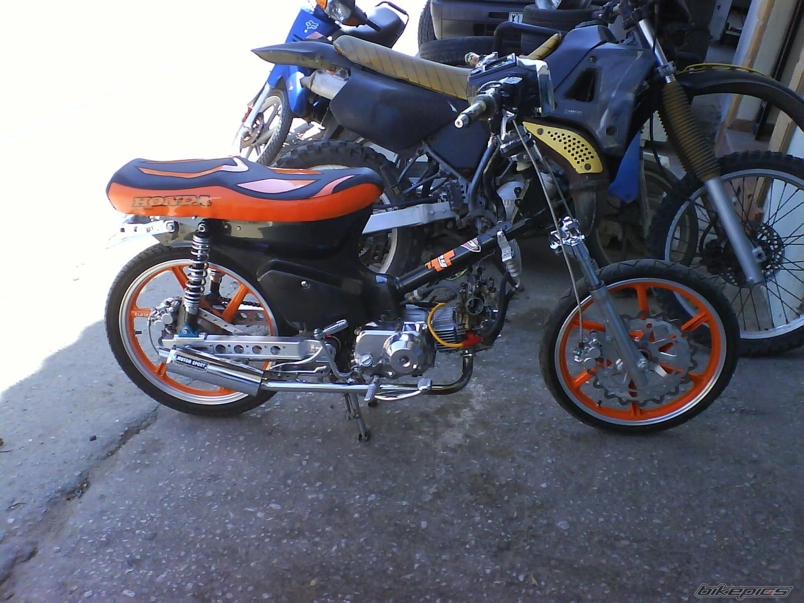 Bike Photo 879047