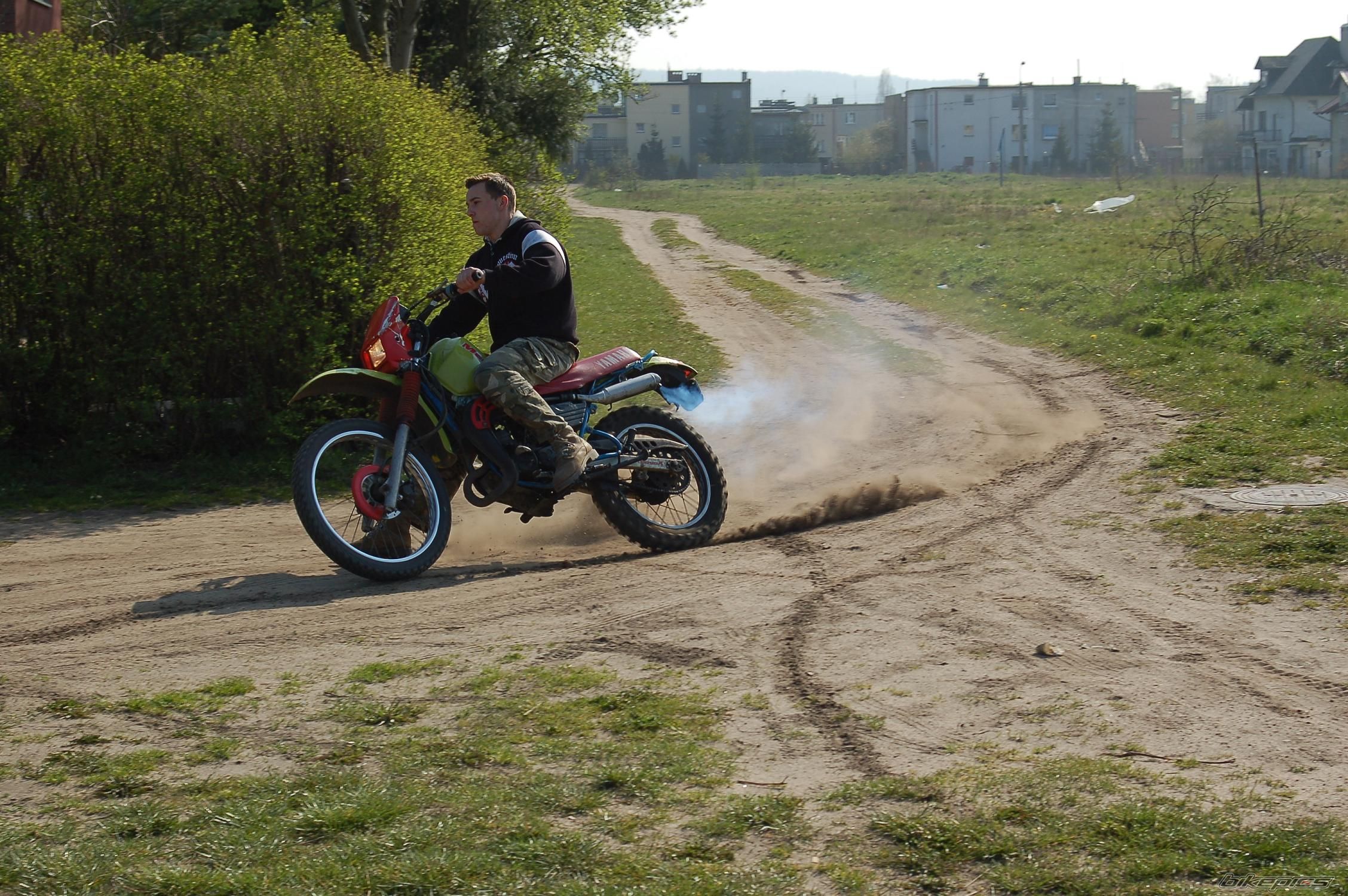 Bike Photo 880426