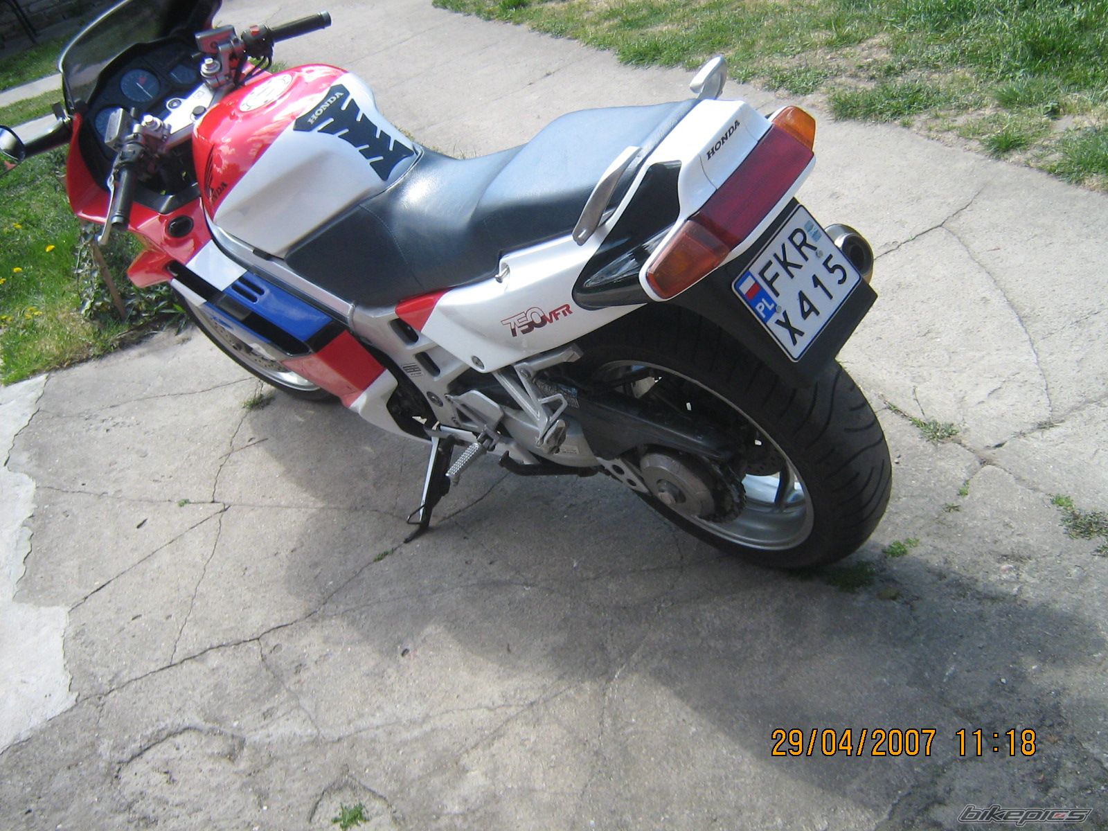 Photo 880736