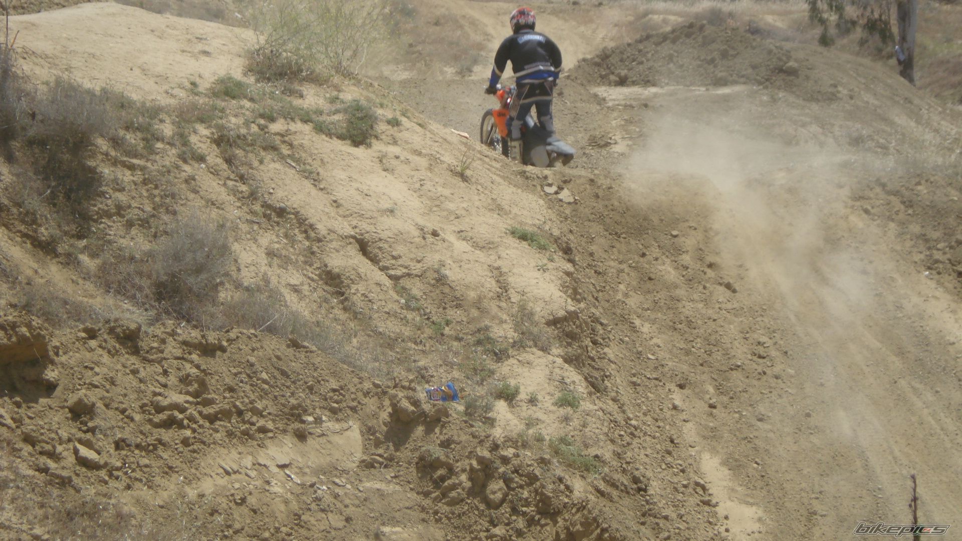 Bike Photo 880783