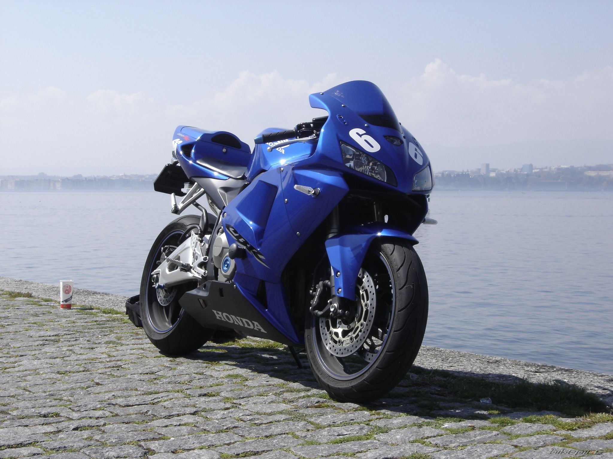 Bike Photo 880821