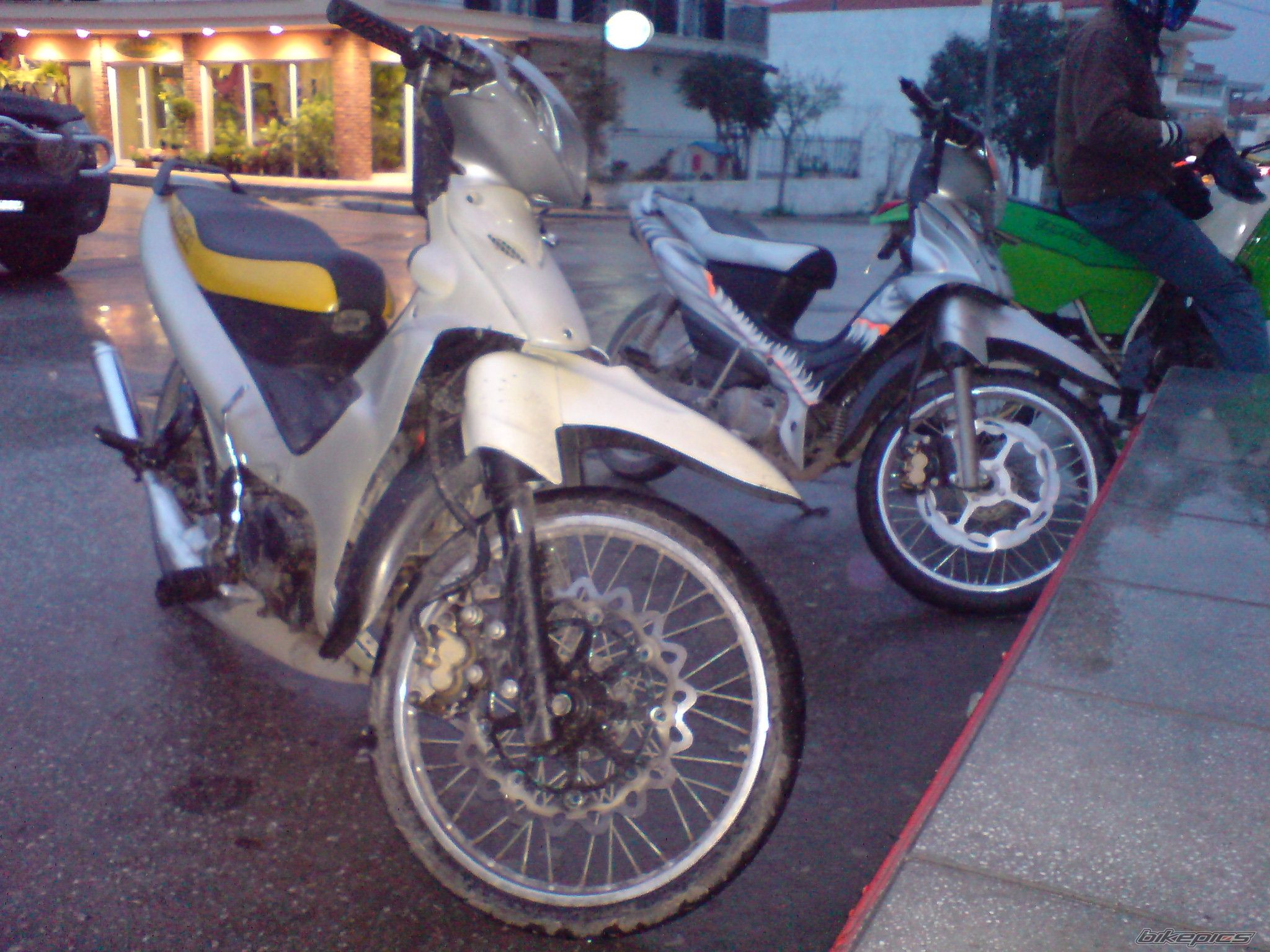 Bike Photo 881135