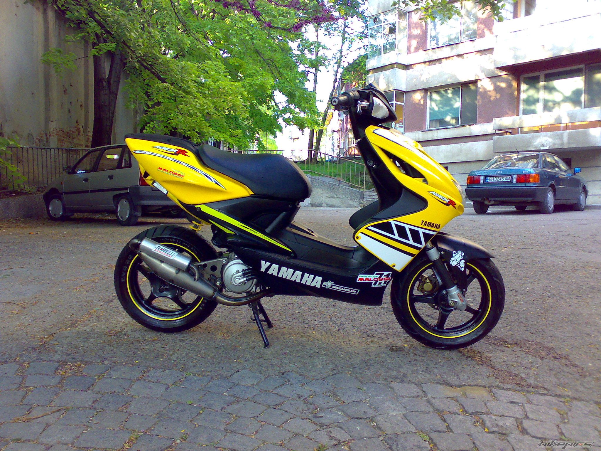 Bike Photo 881147