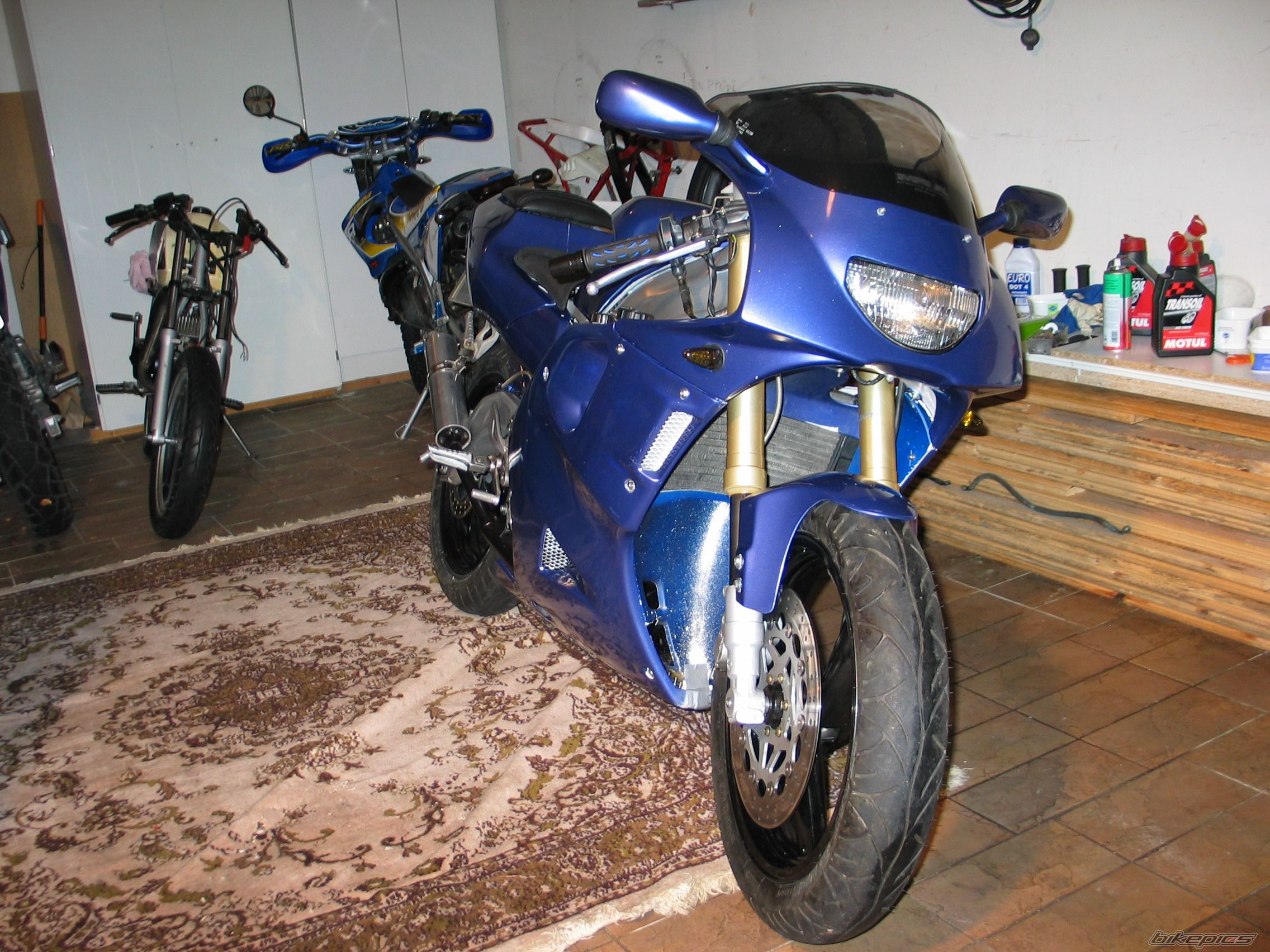 Bike Photo 881178