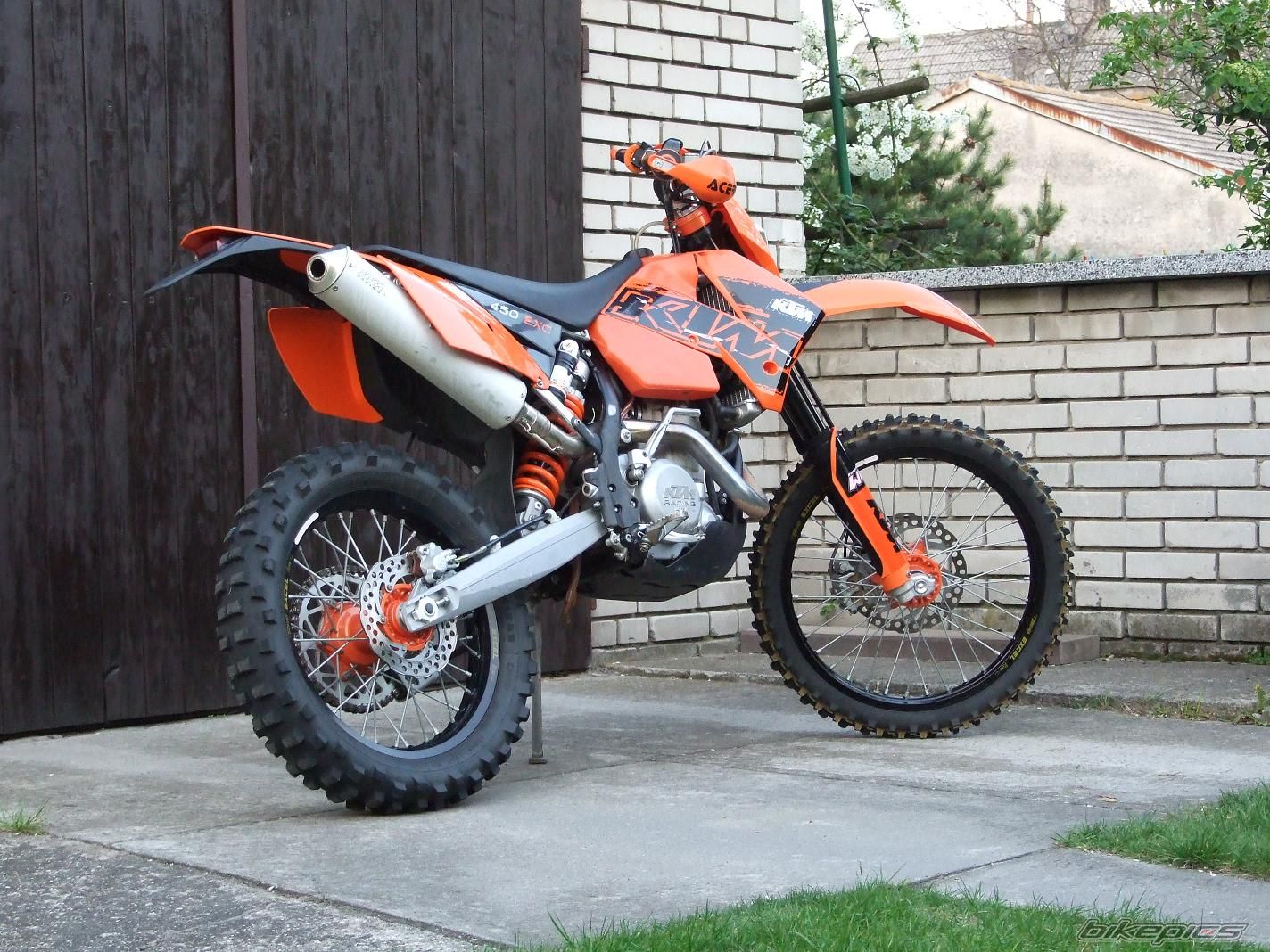 Bike Photo 881803