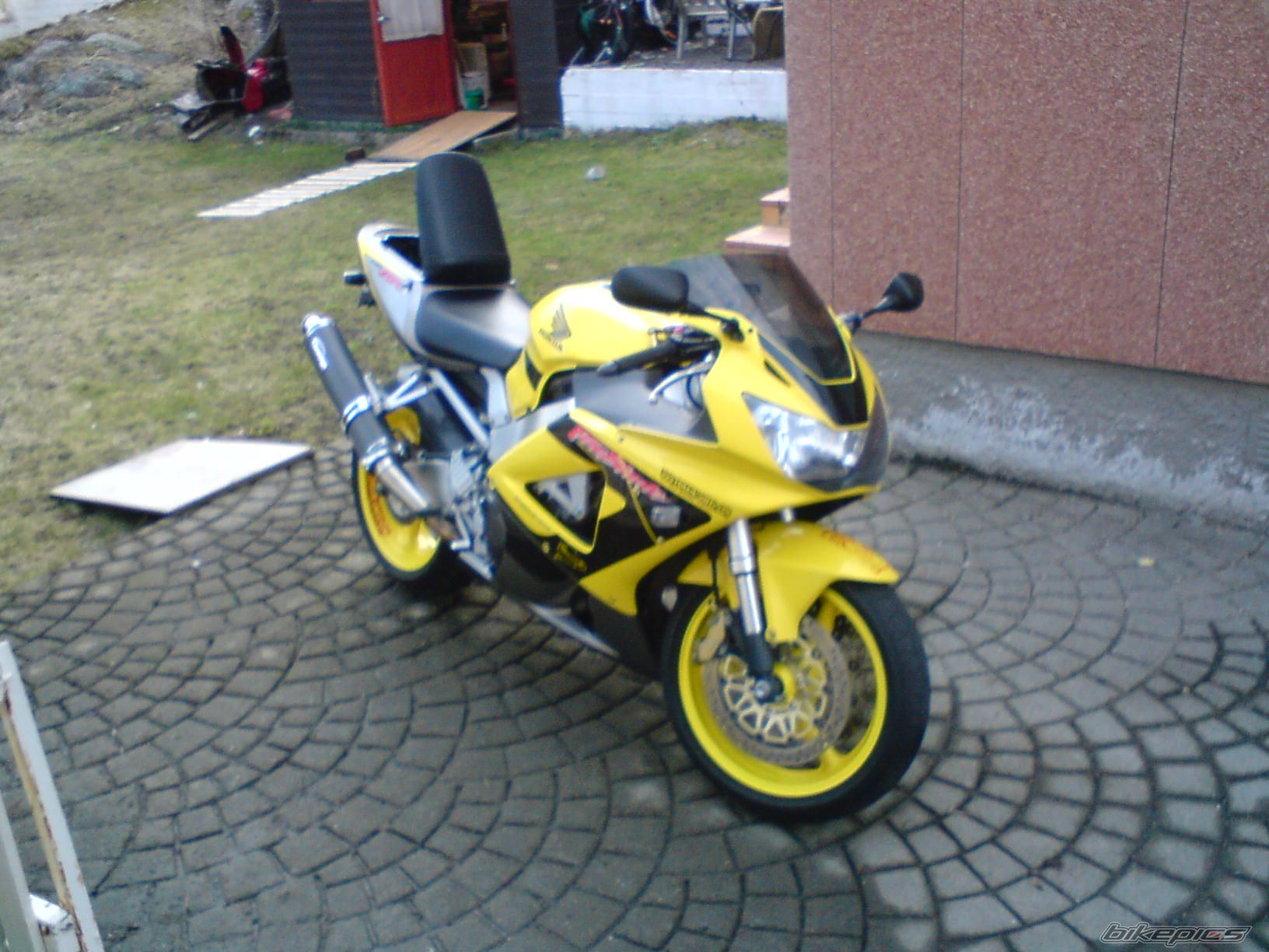 Photo 882843