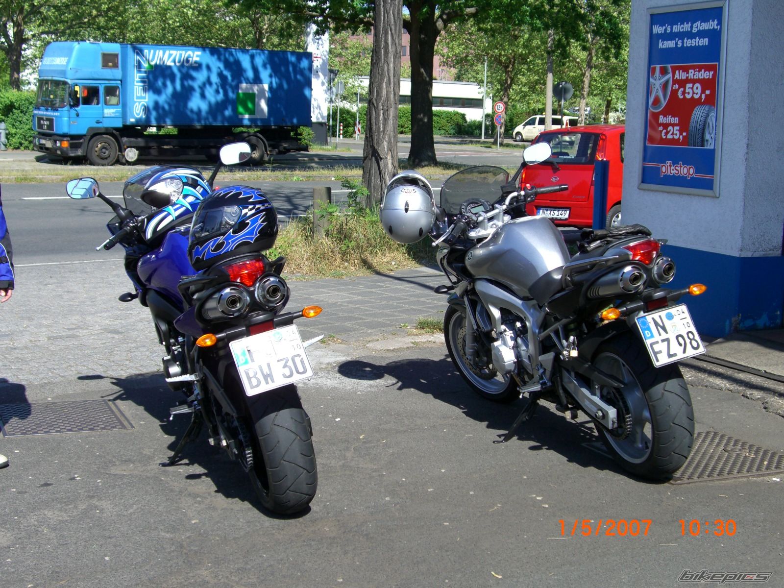 Photo 882944