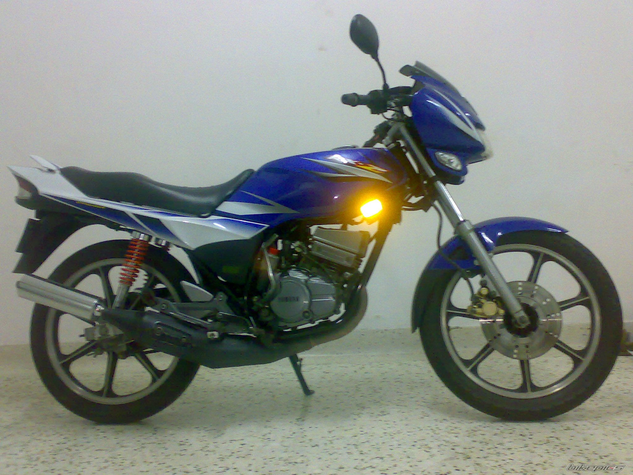 Photo 883528