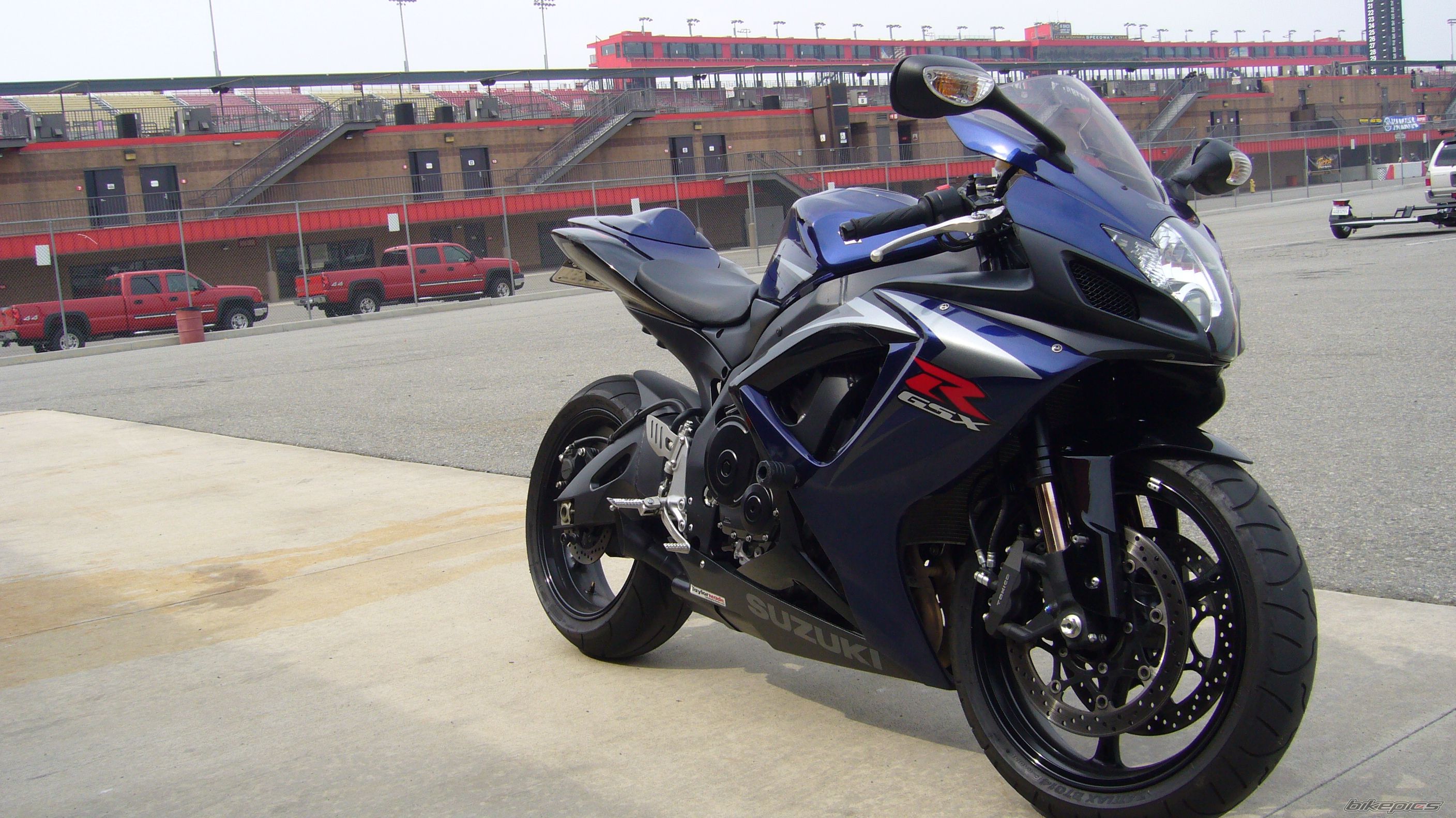 Bike Photo 883646