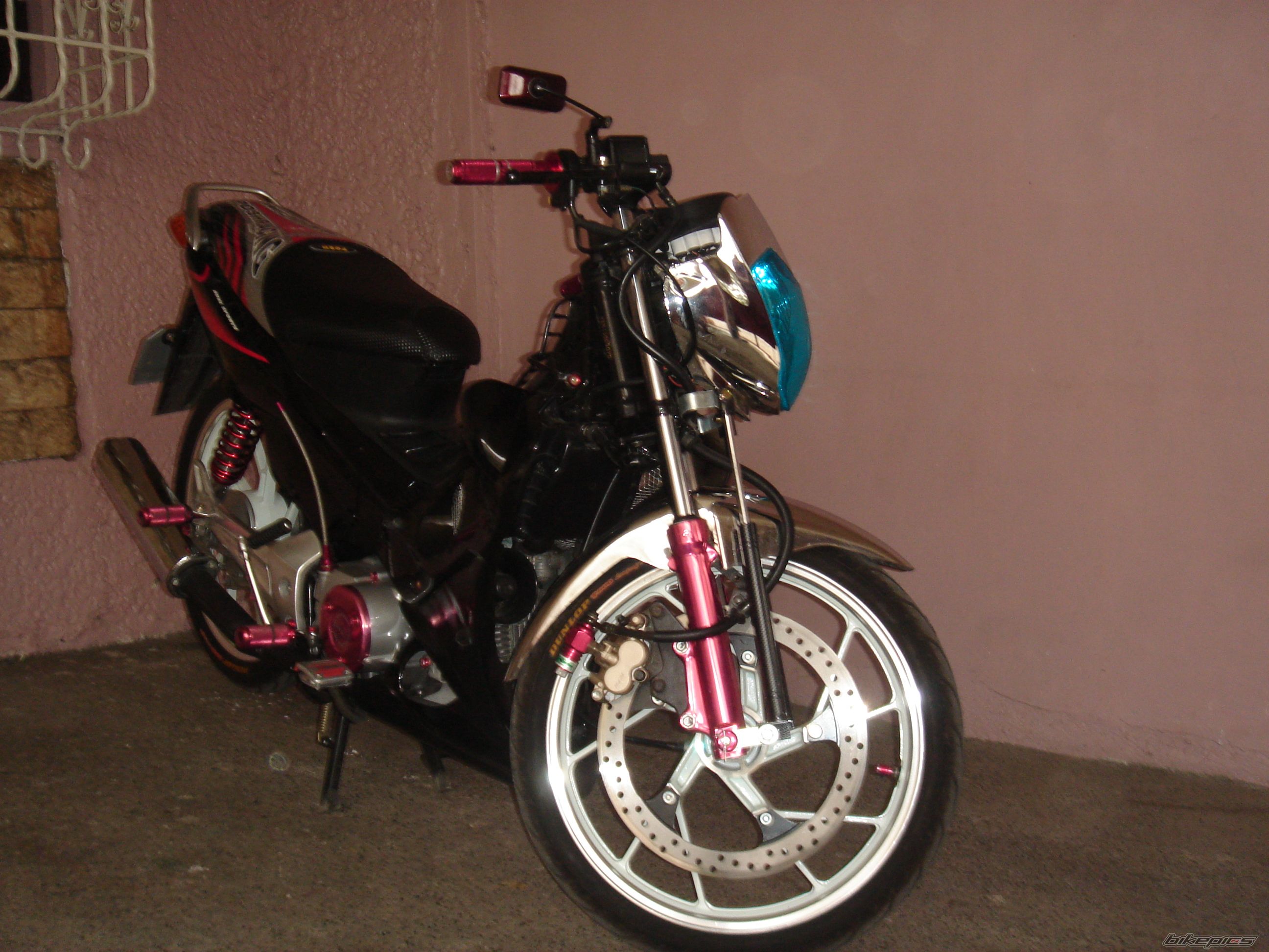 Photo 883858