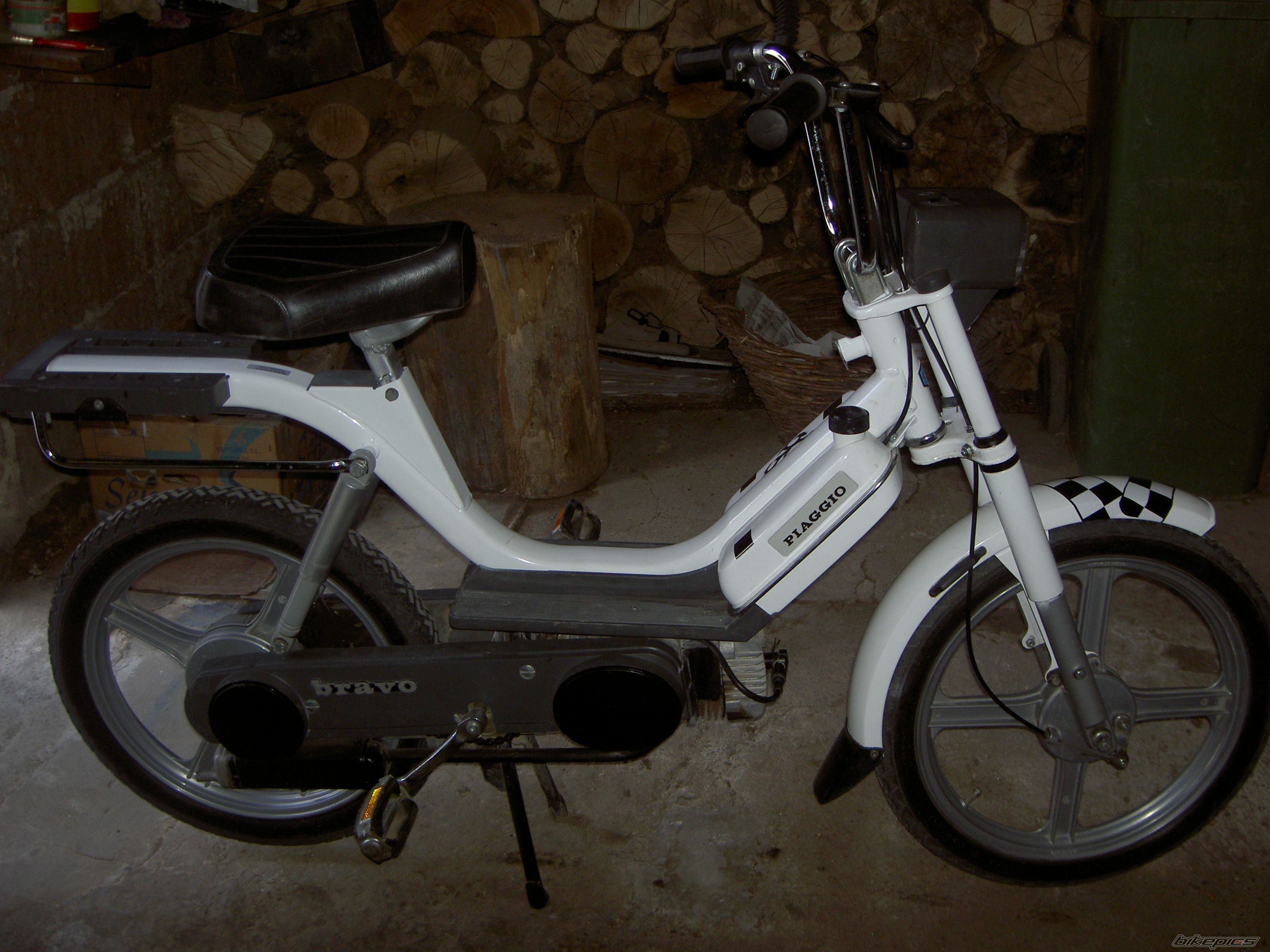 Photo 884099