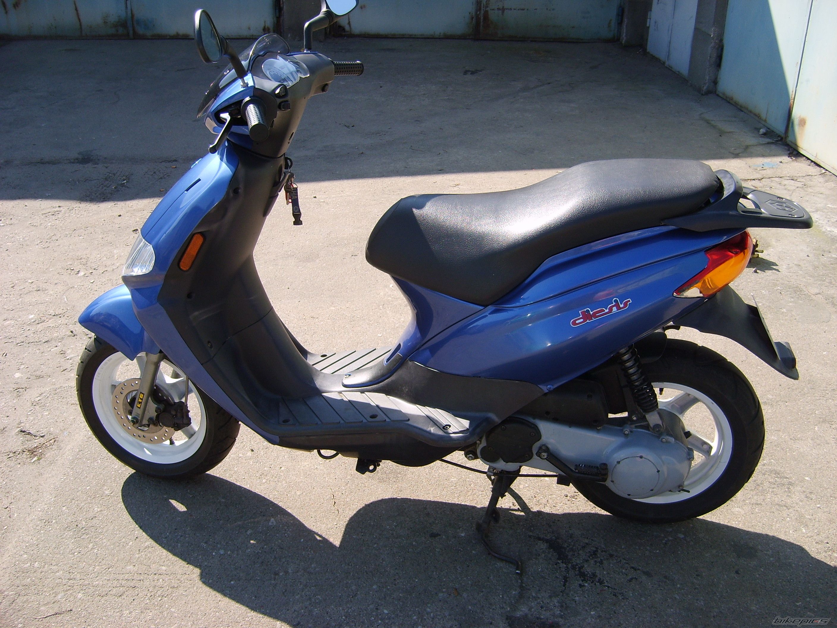 Bike Photo 884555