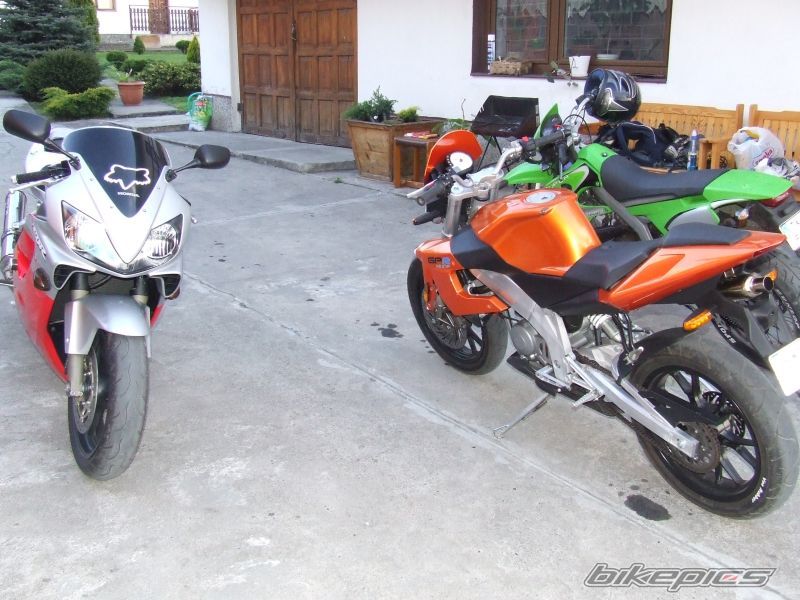 Photo 885097