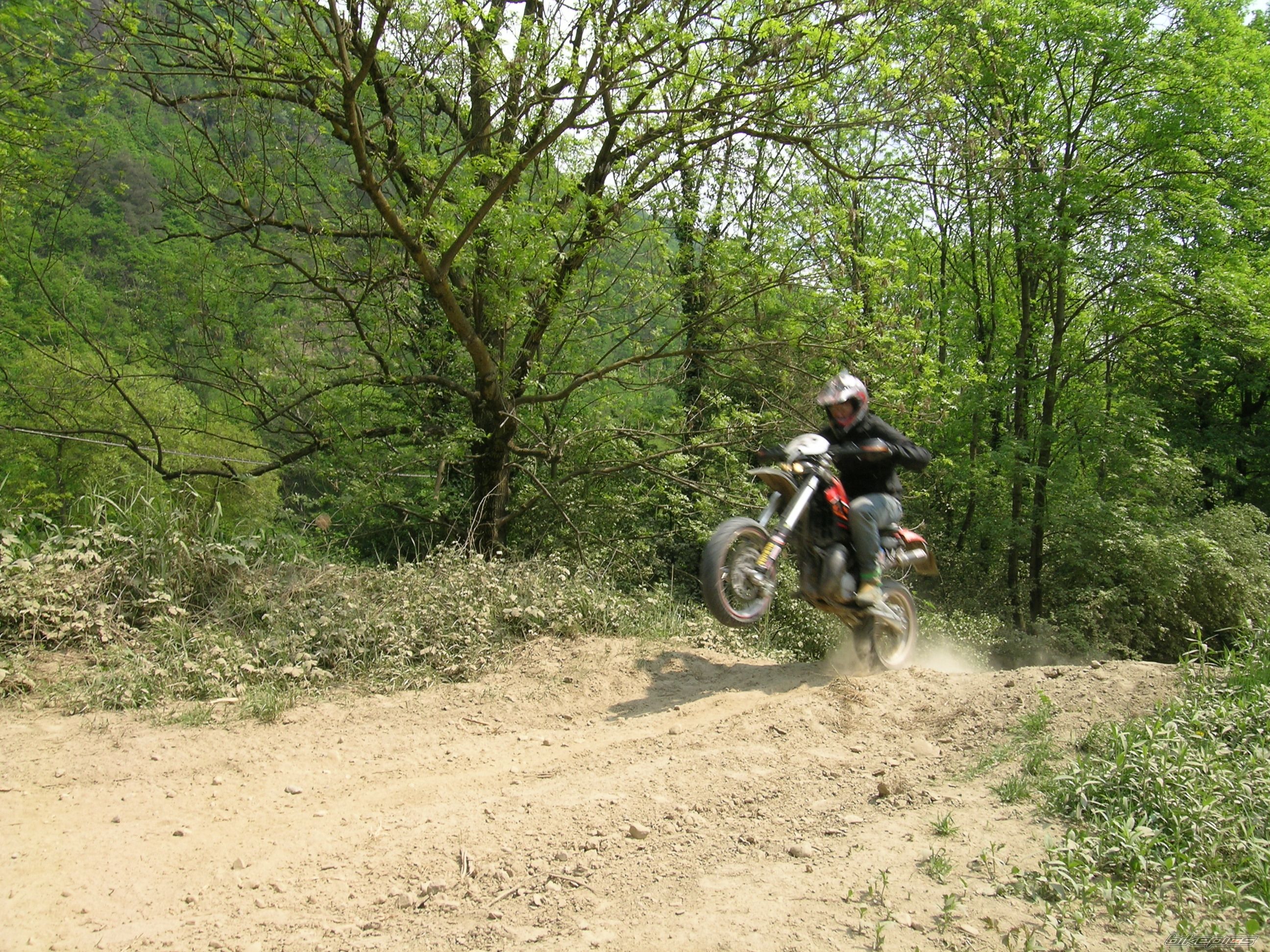Bike Photo 887675