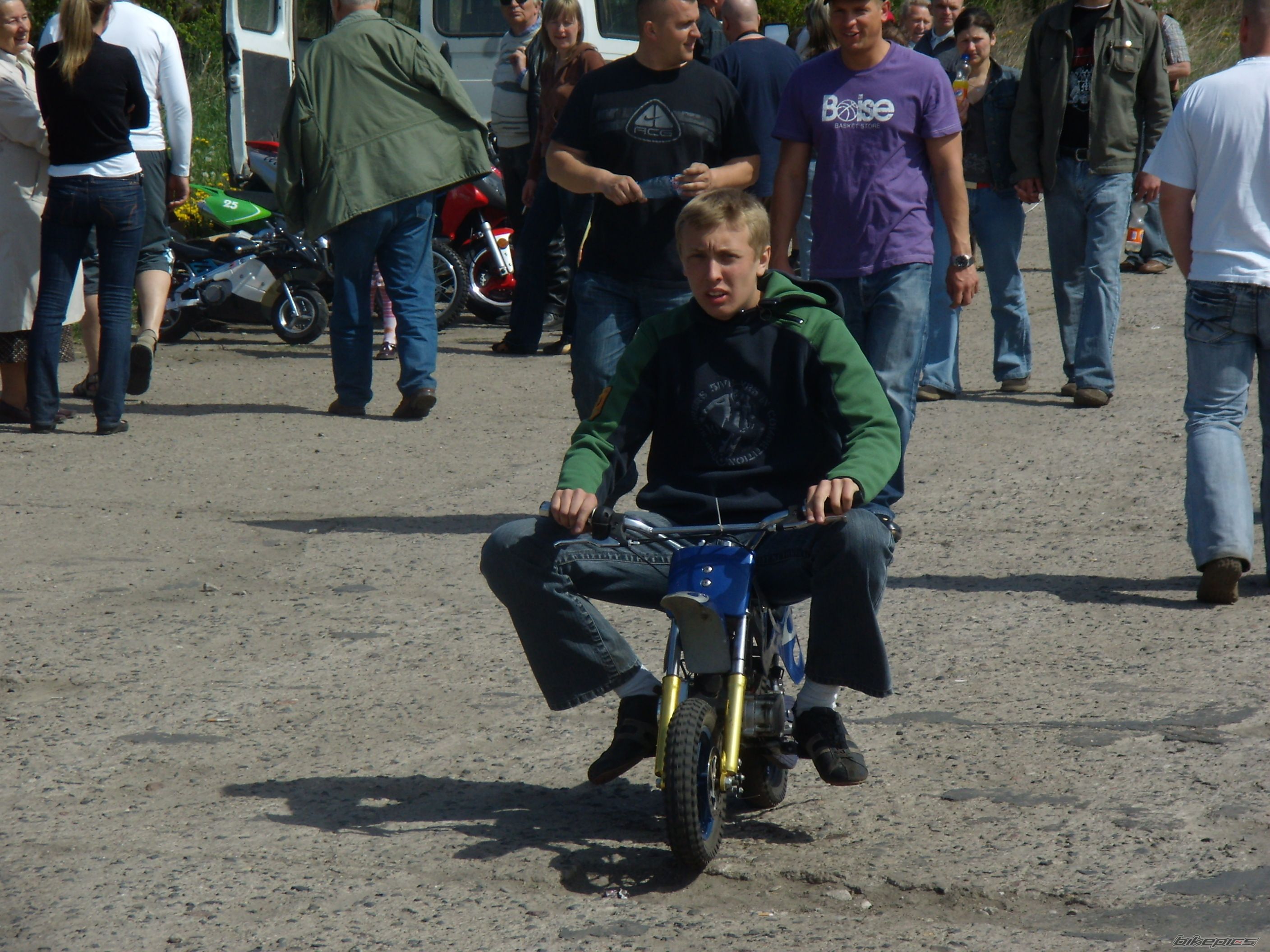 Bike Photo 888775