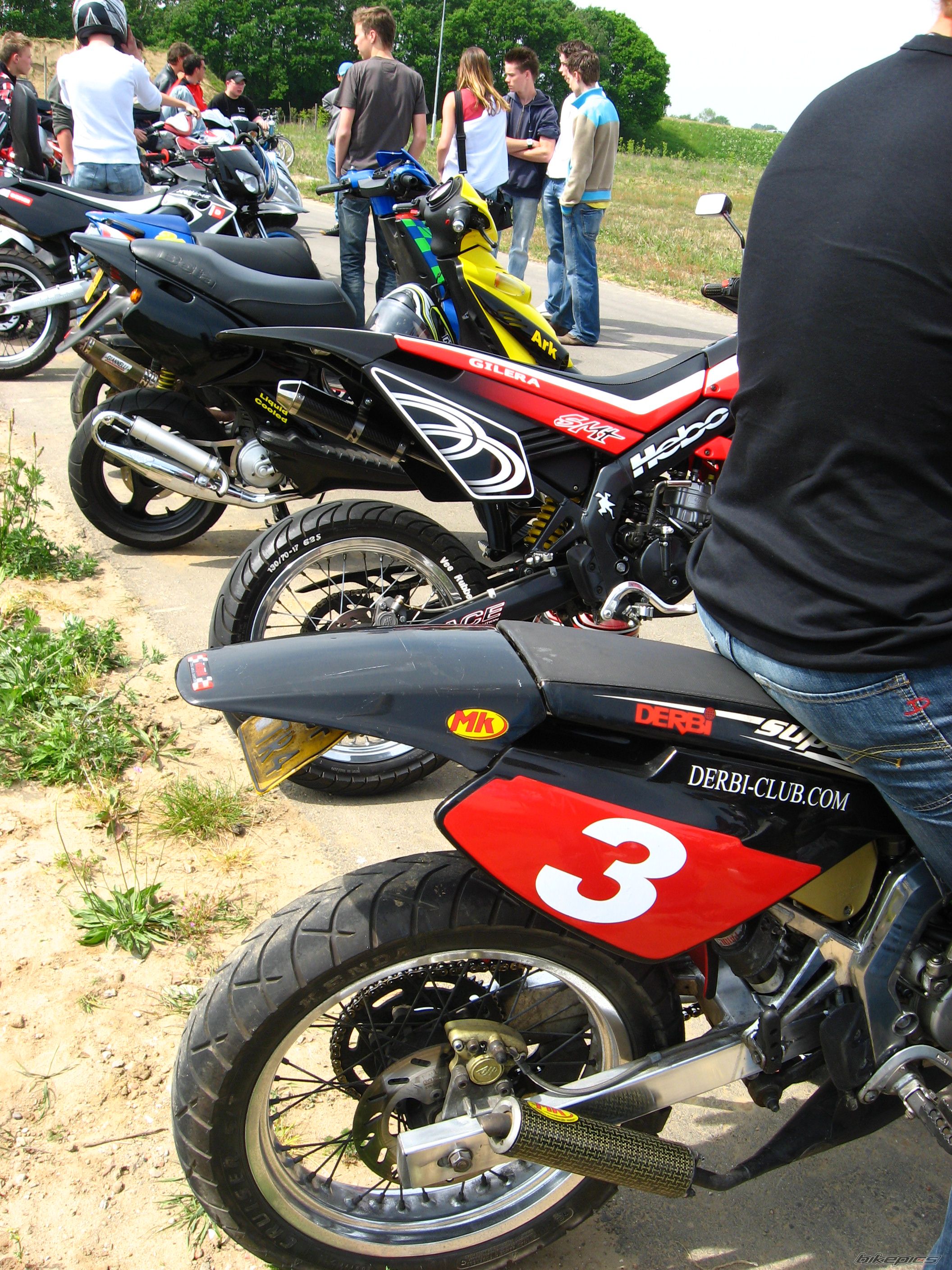 Bike Photo 888856