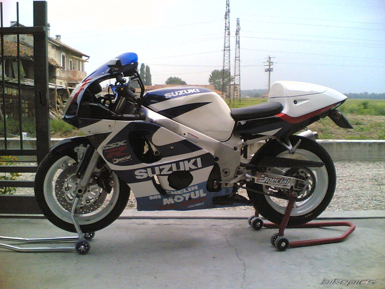 Photo 889077