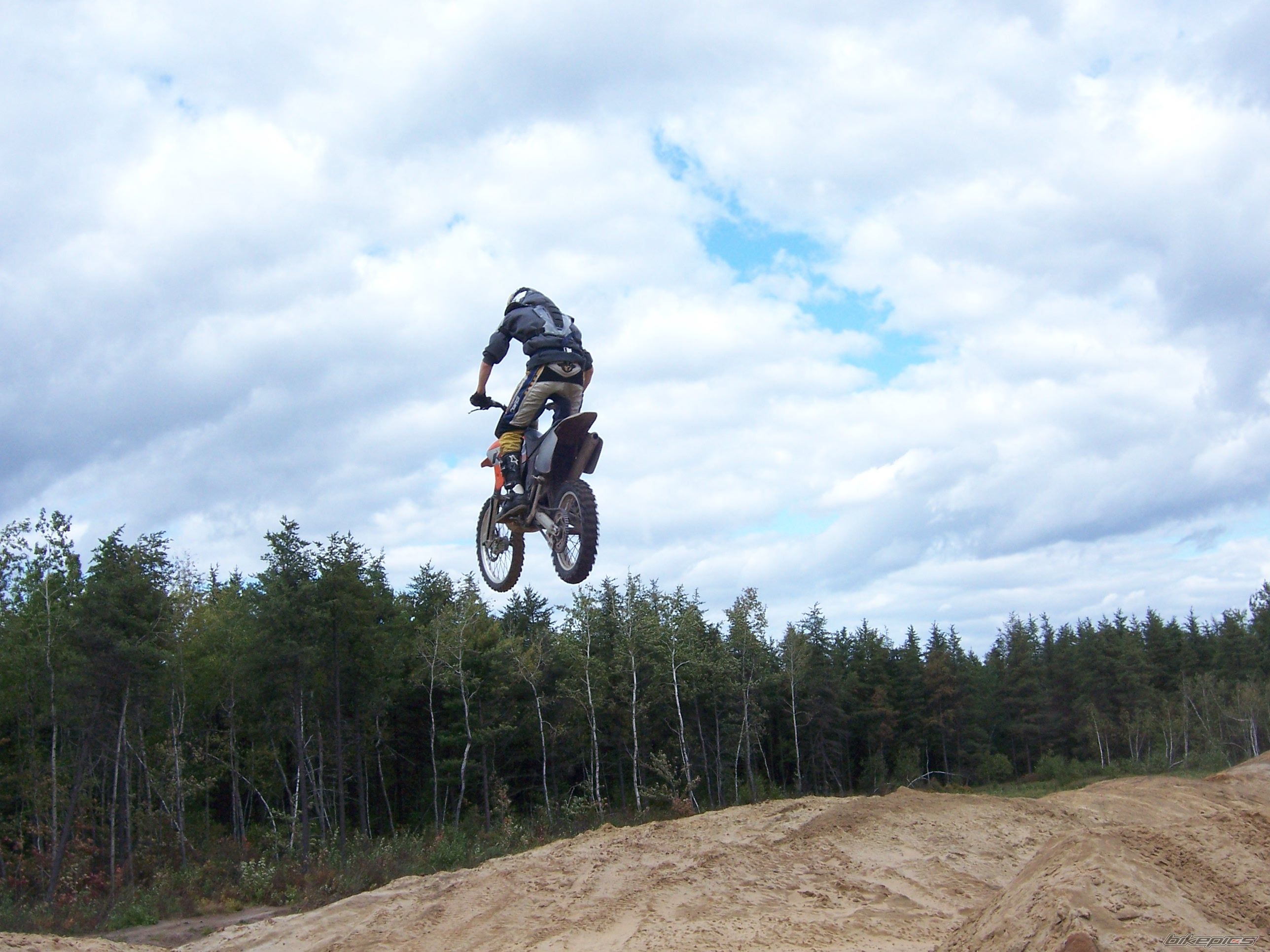 Bike Photo 889763