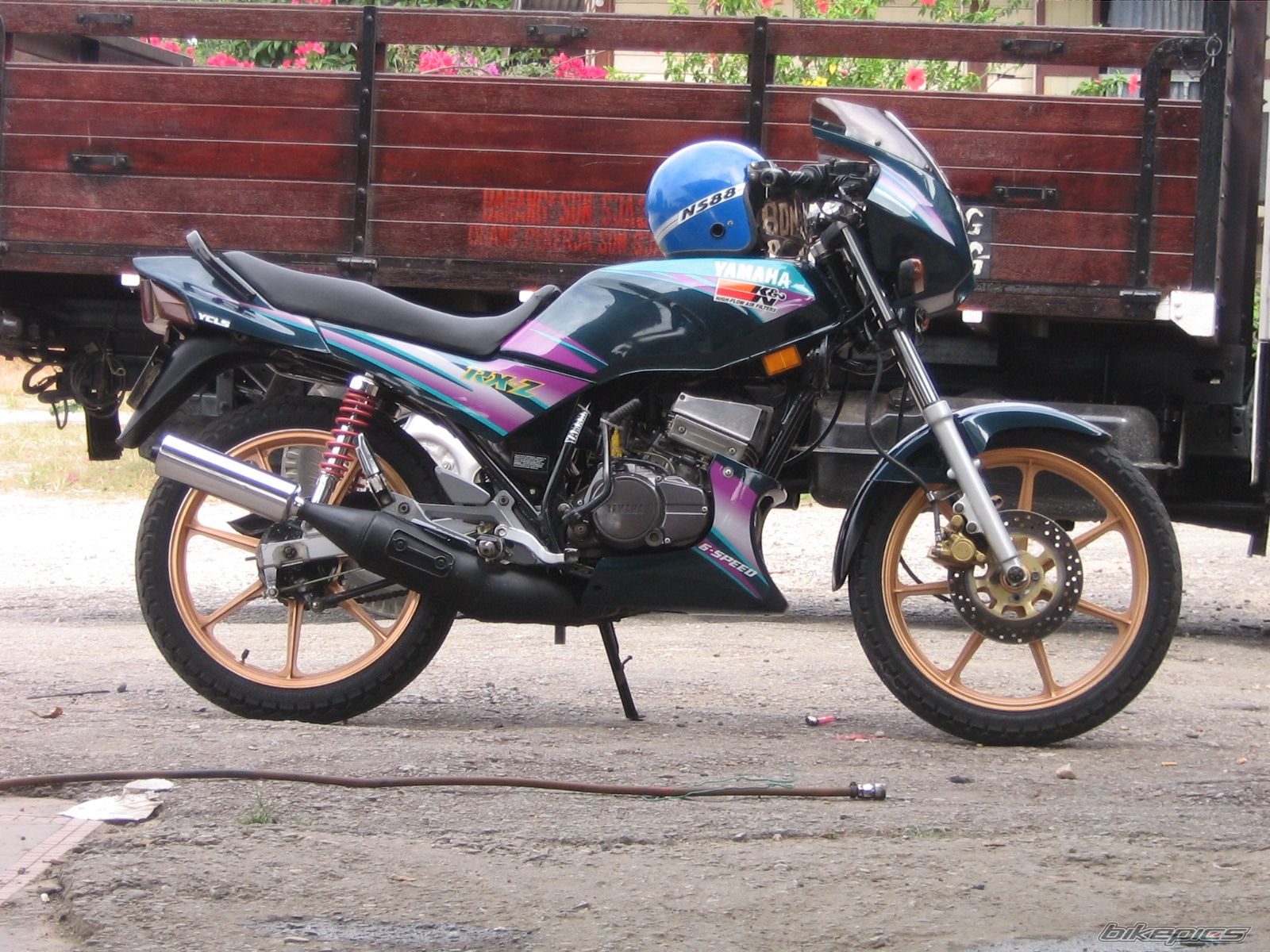 Photo 889874
