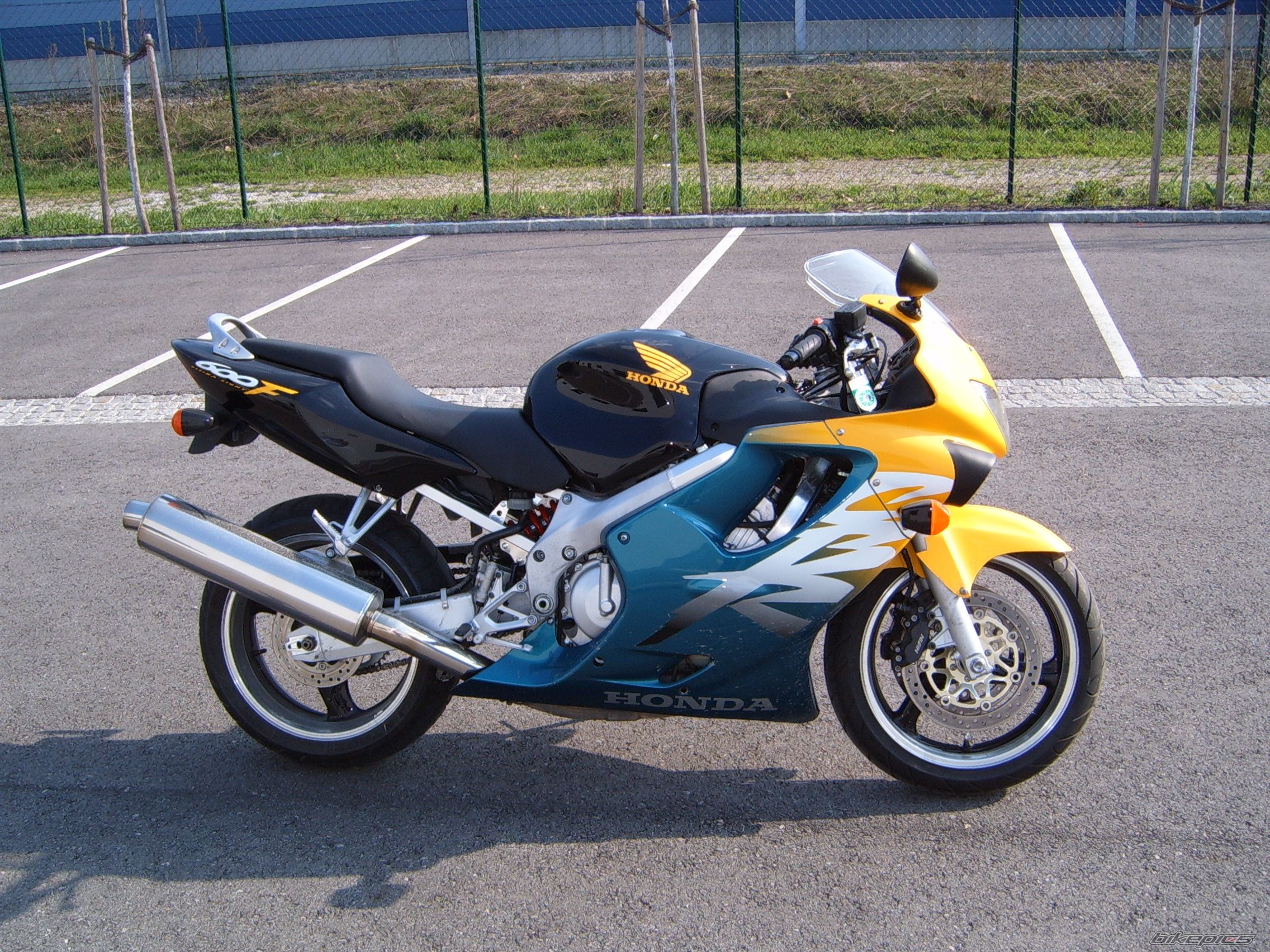 Bike Photo 889894