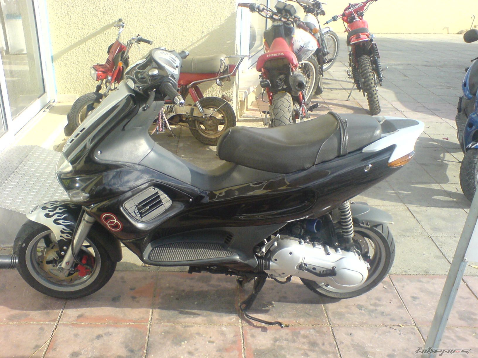 Photo 889973