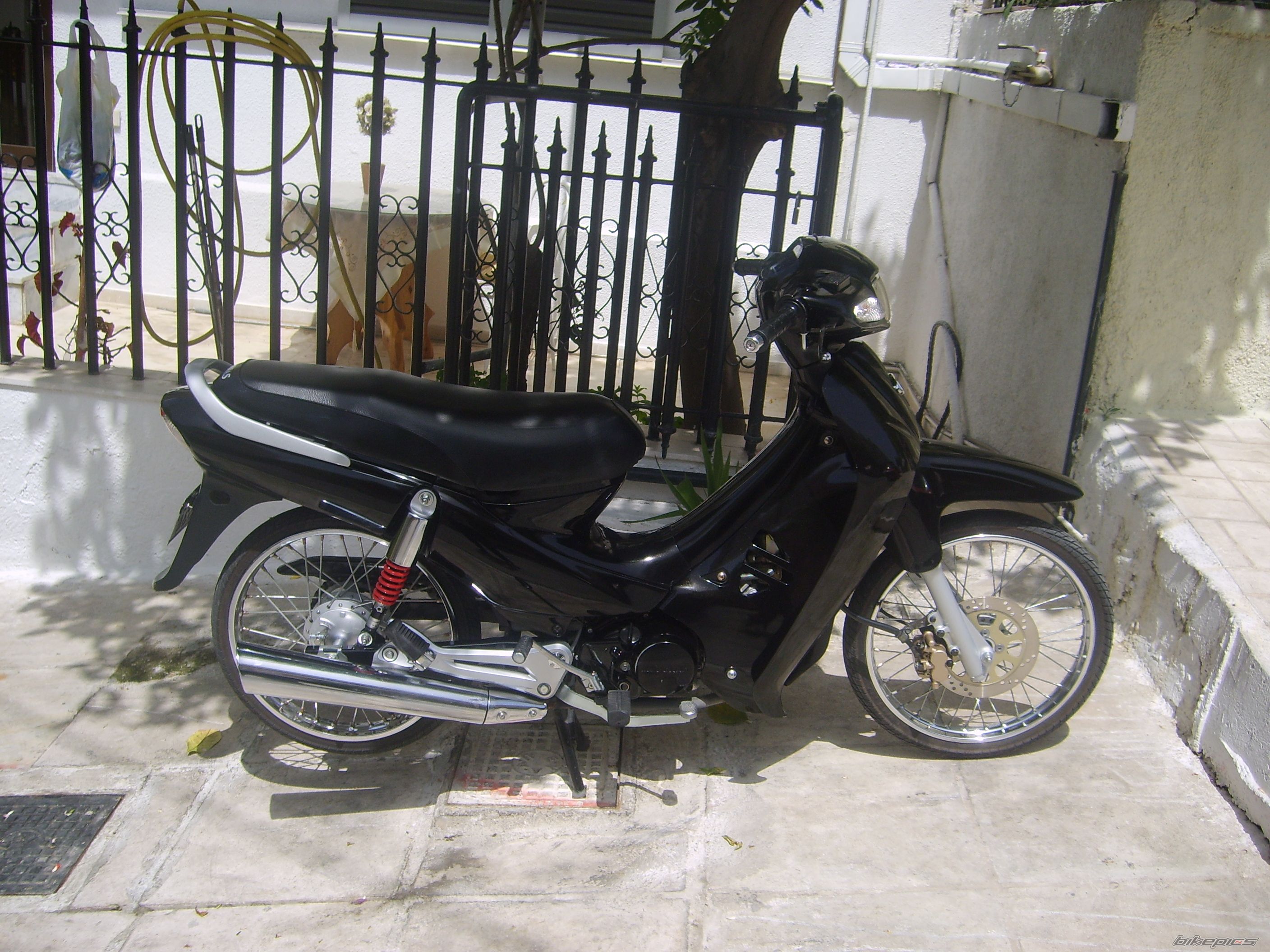 Photo 890244