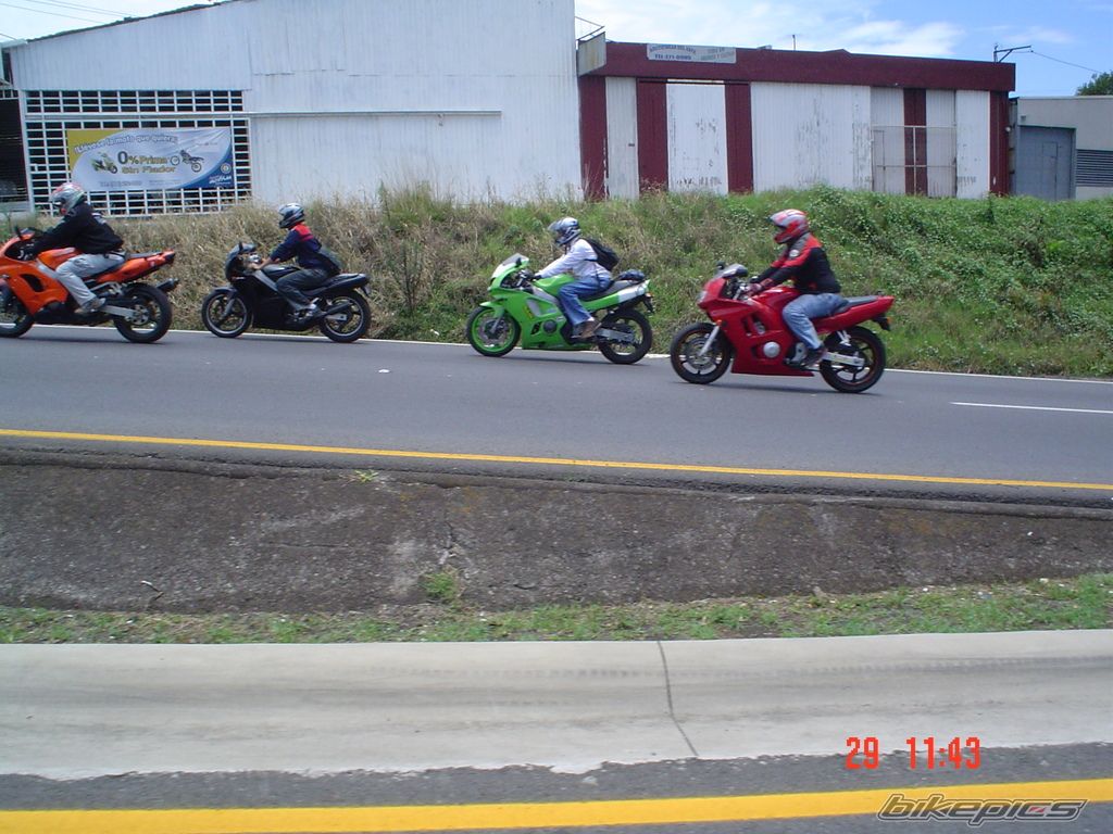 Photo 890419