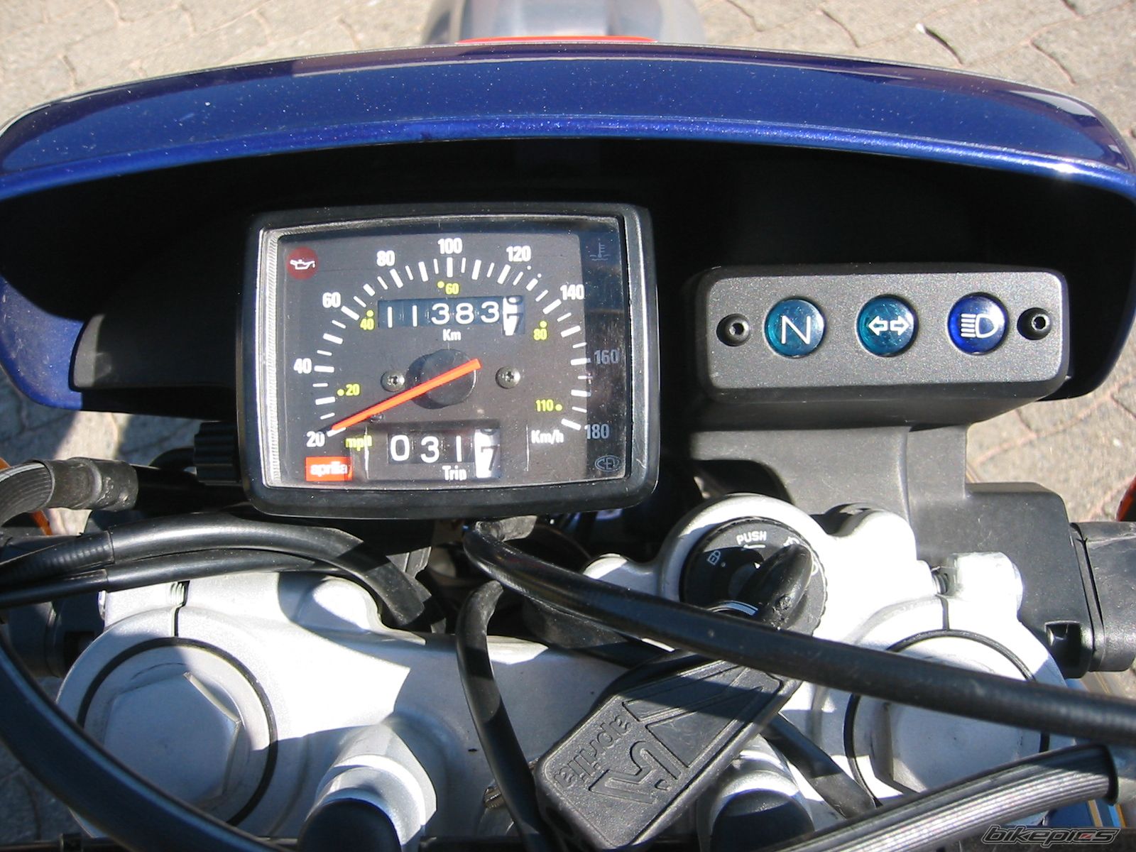 Bike Photo 890610