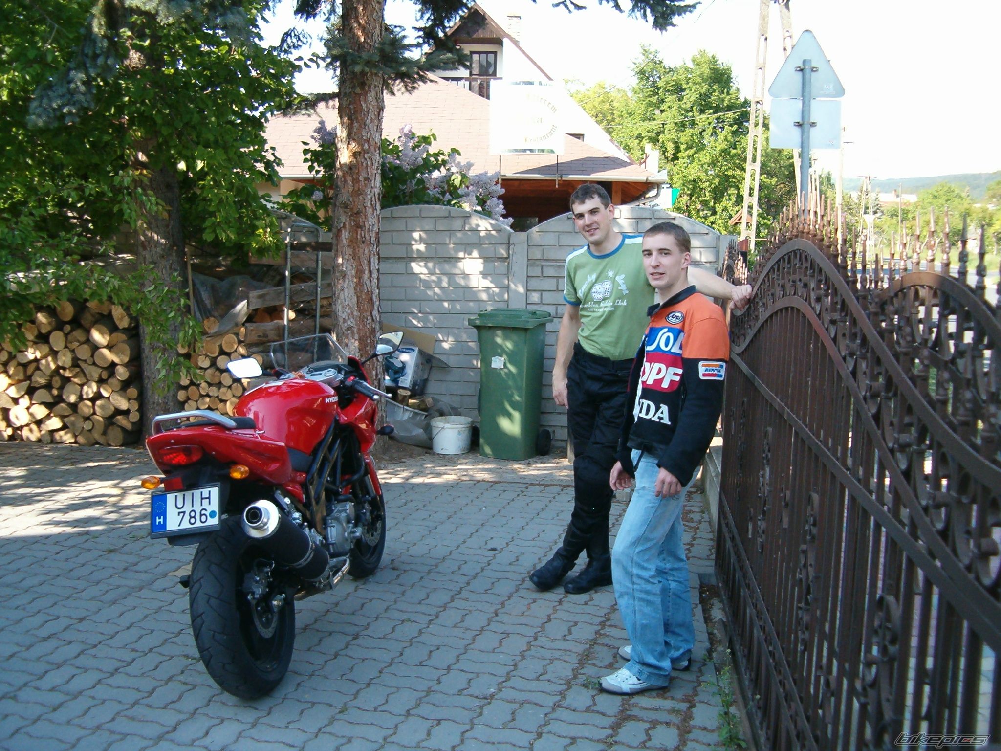 Photo 890737