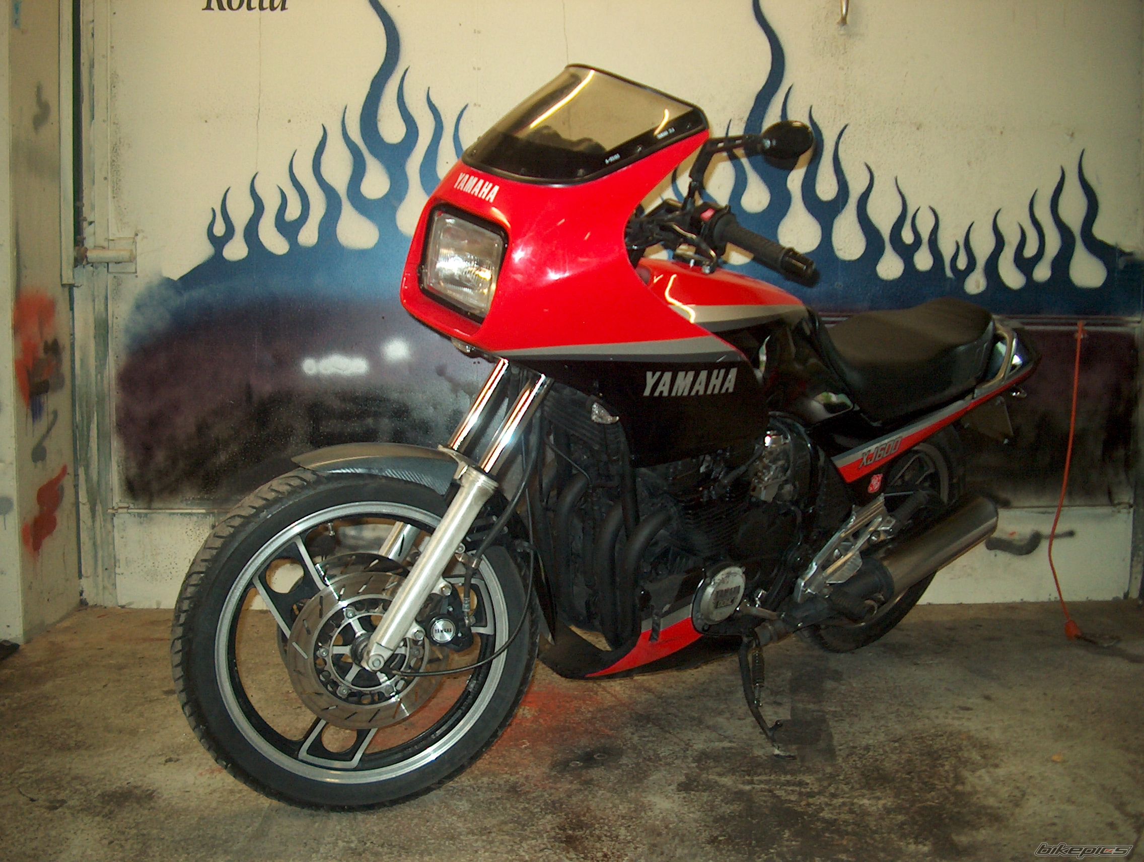 Bike Photo 891044