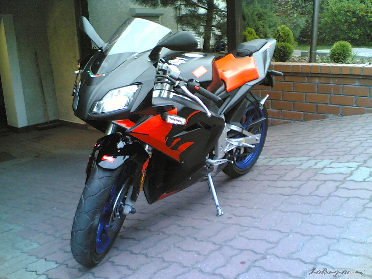 Photo 892957