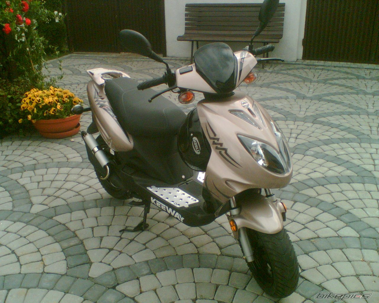 Bike Photo 895180