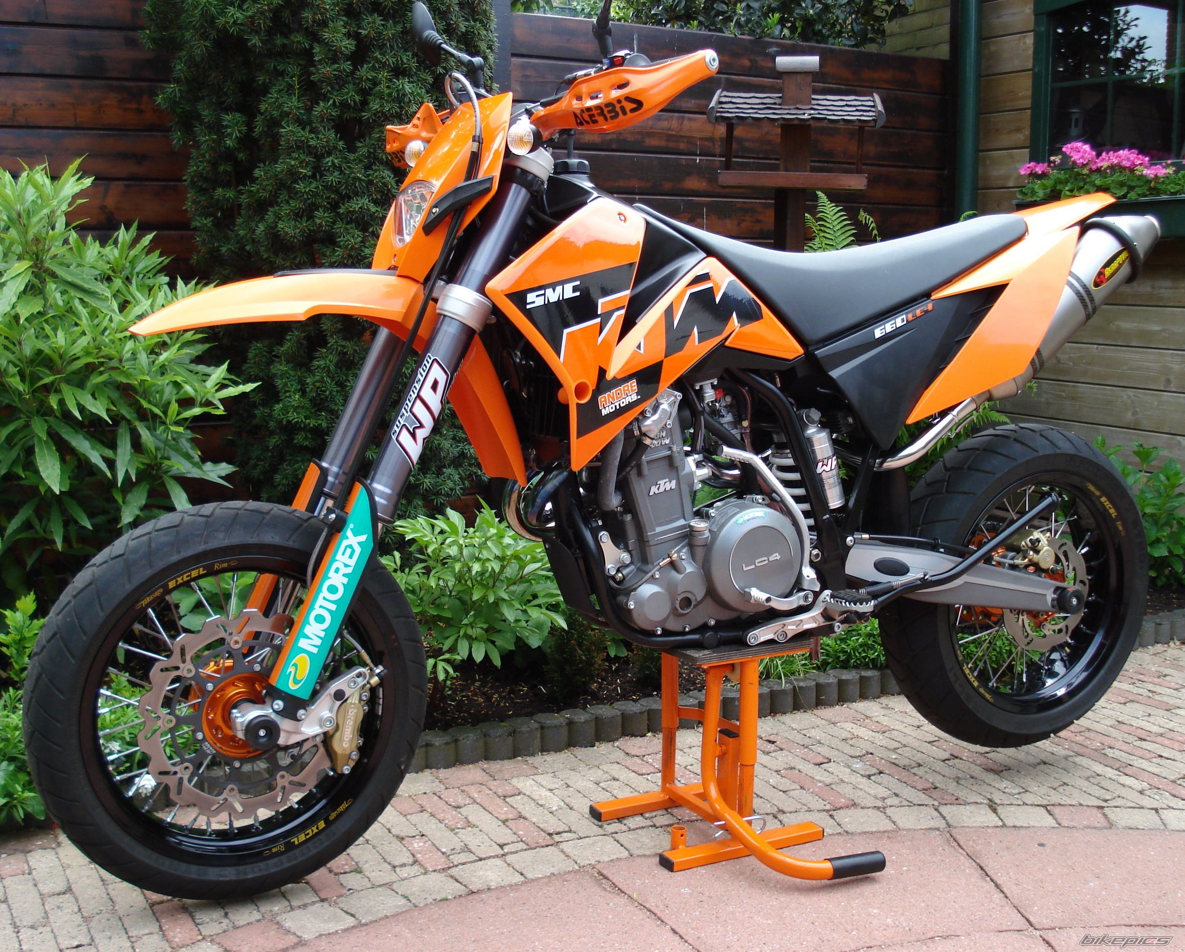 Bike Photo 896032