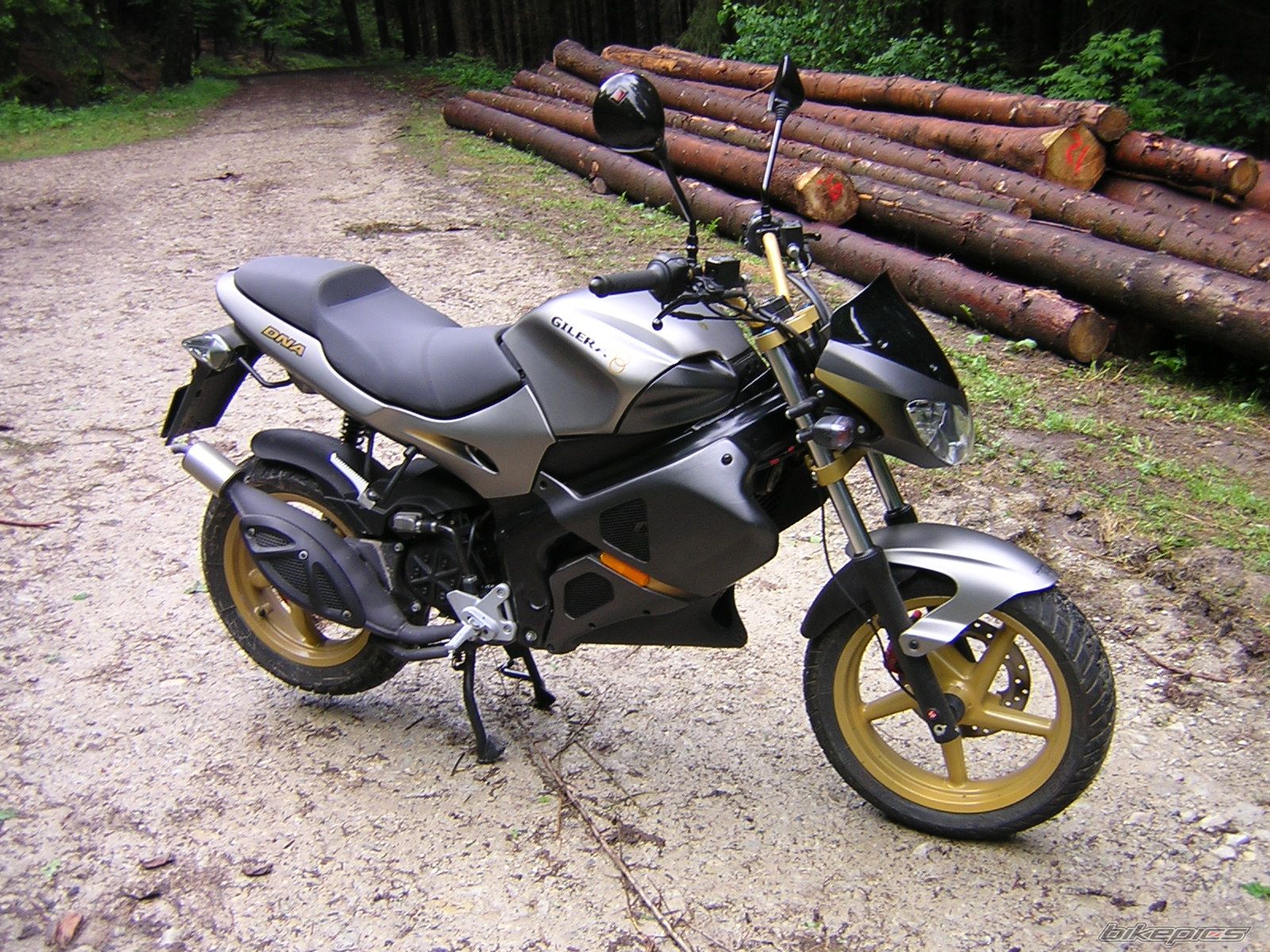 Bike Photo 896477