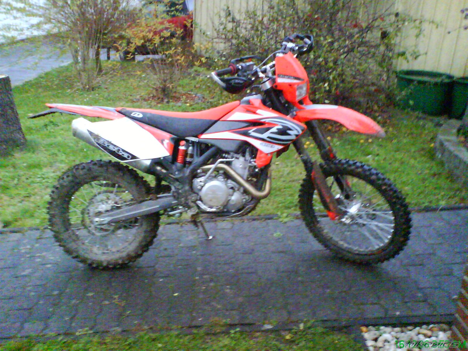 Photo 897665