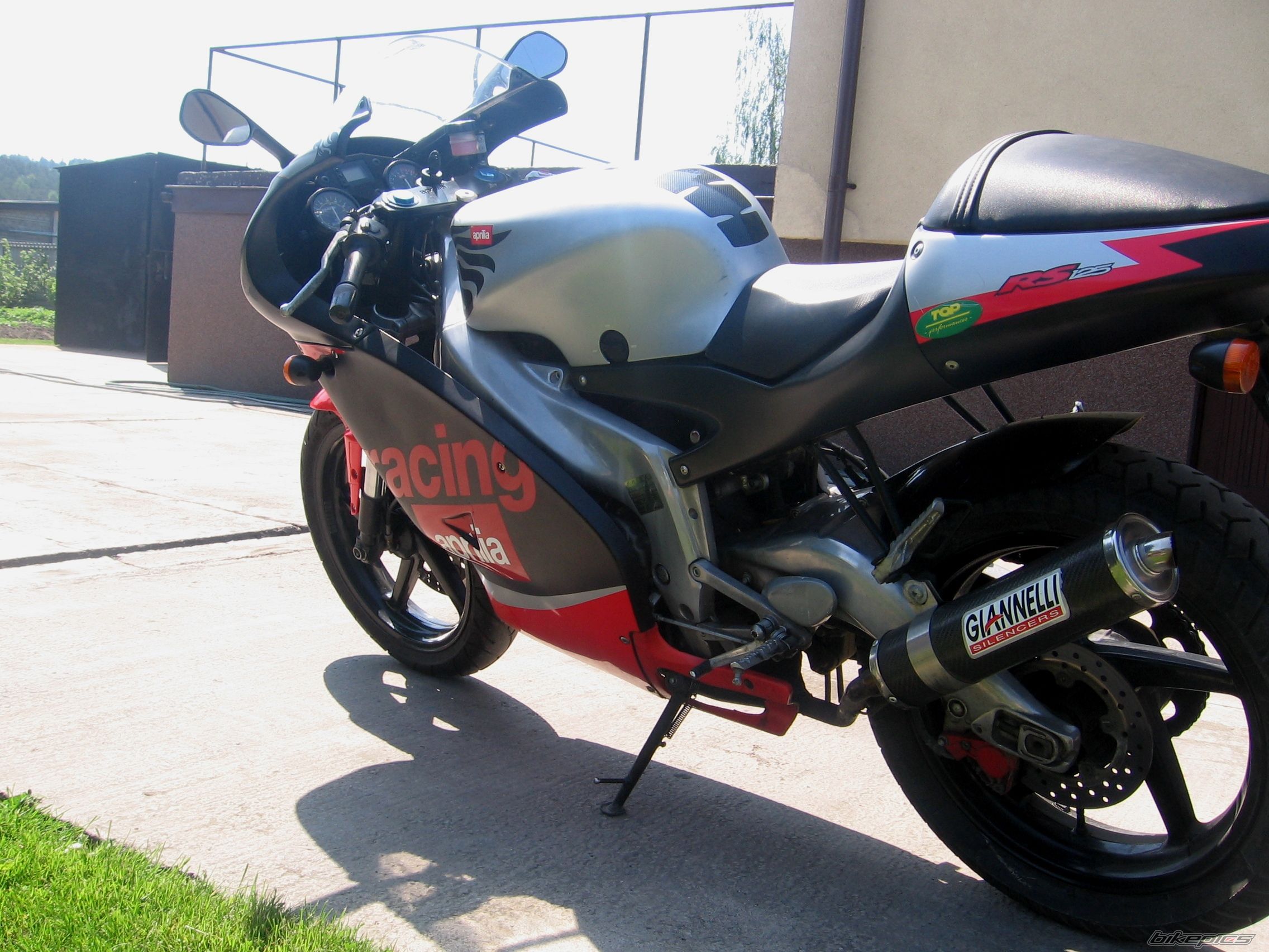 Bike Photo 897677