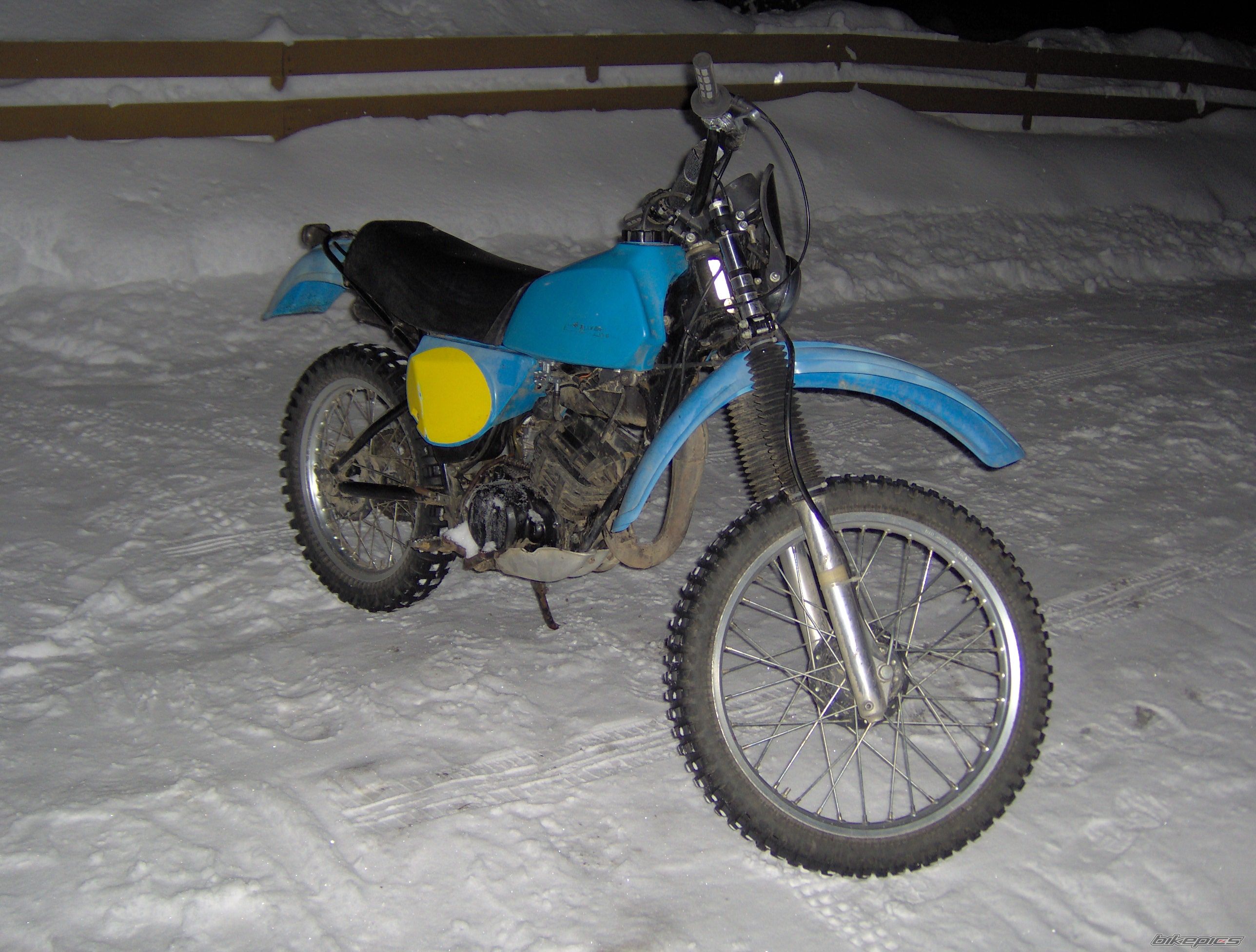Photo 897875