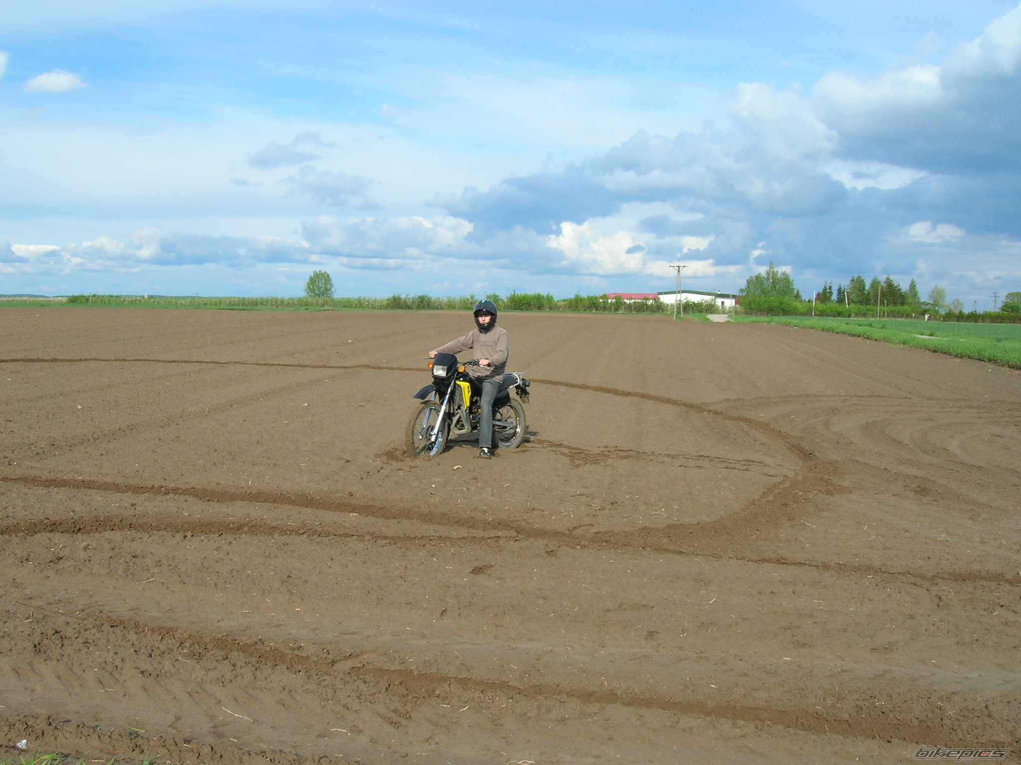 Bike Photo 902533