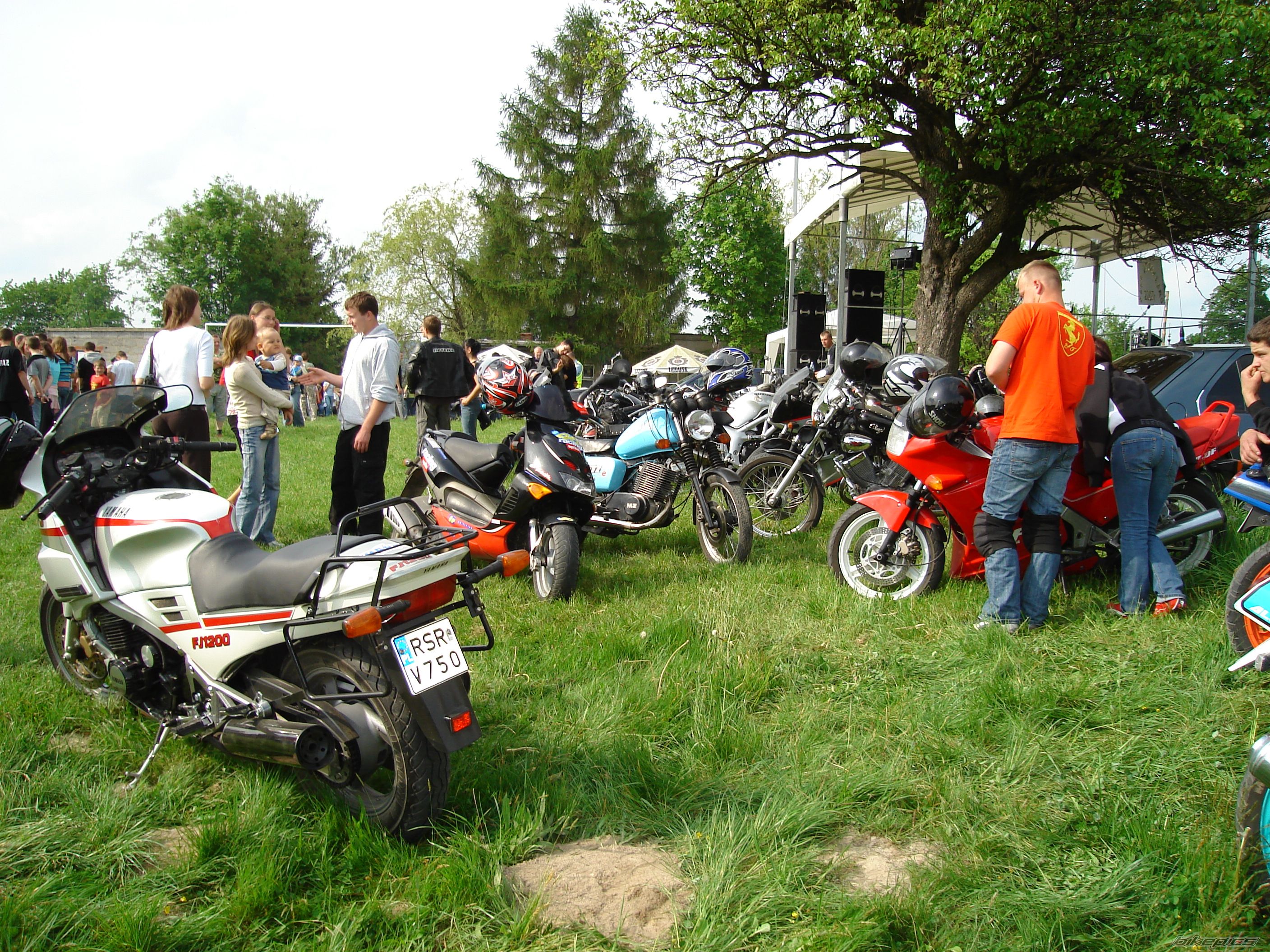 Bike Photo 906189