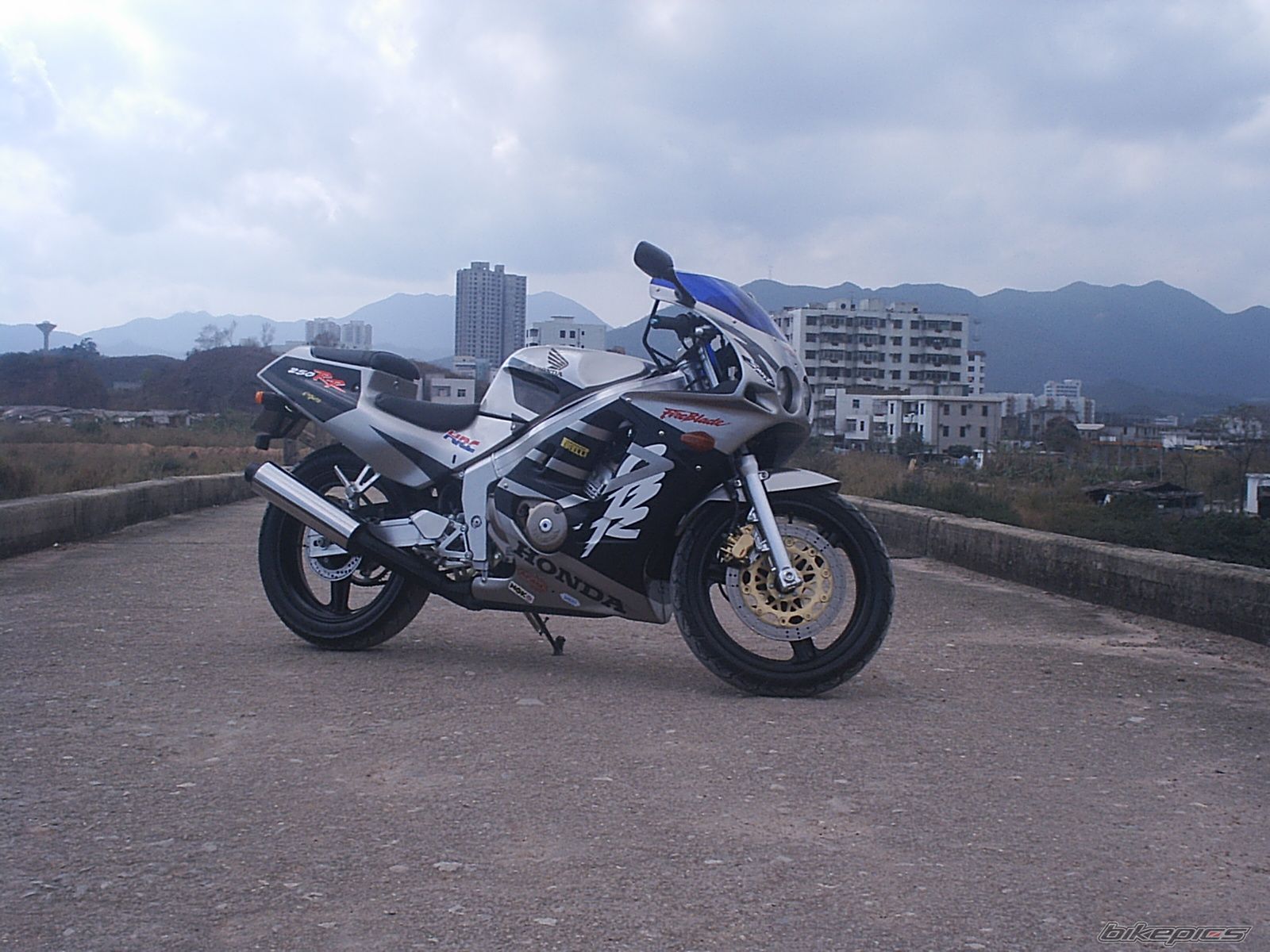 Bike Photo 907075