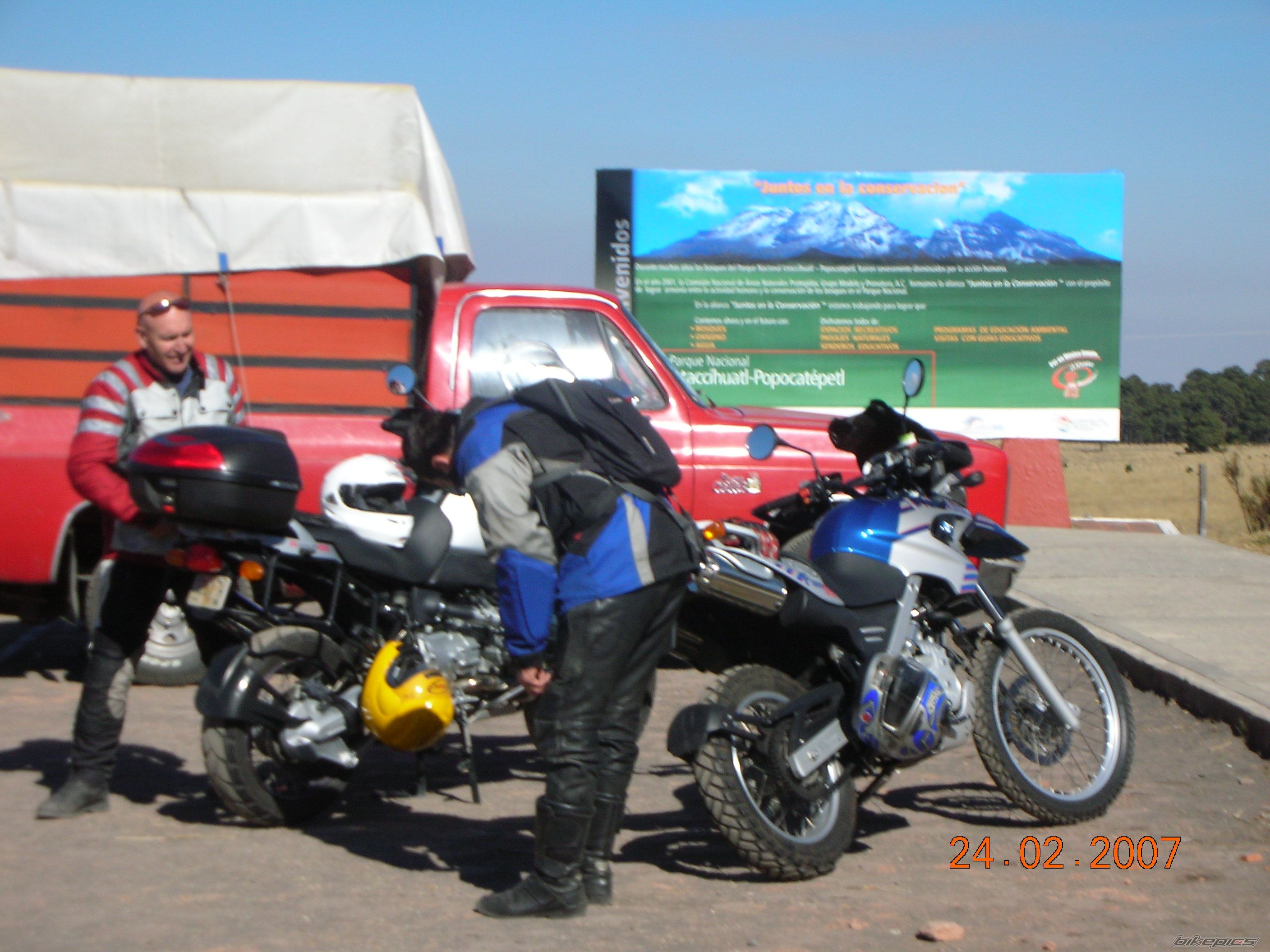 Photo 908375