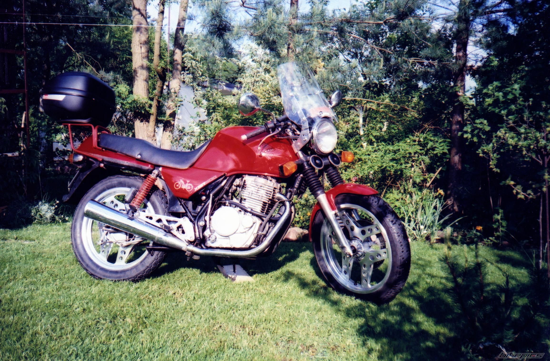Photo 908921
