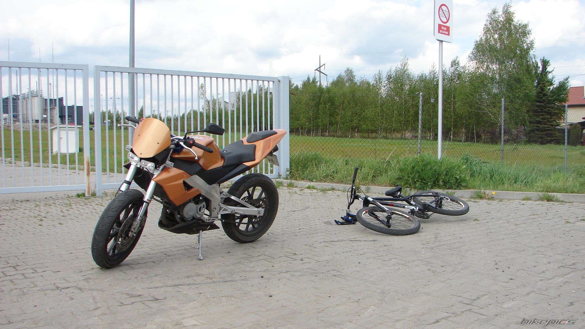 Bike Photo 911628