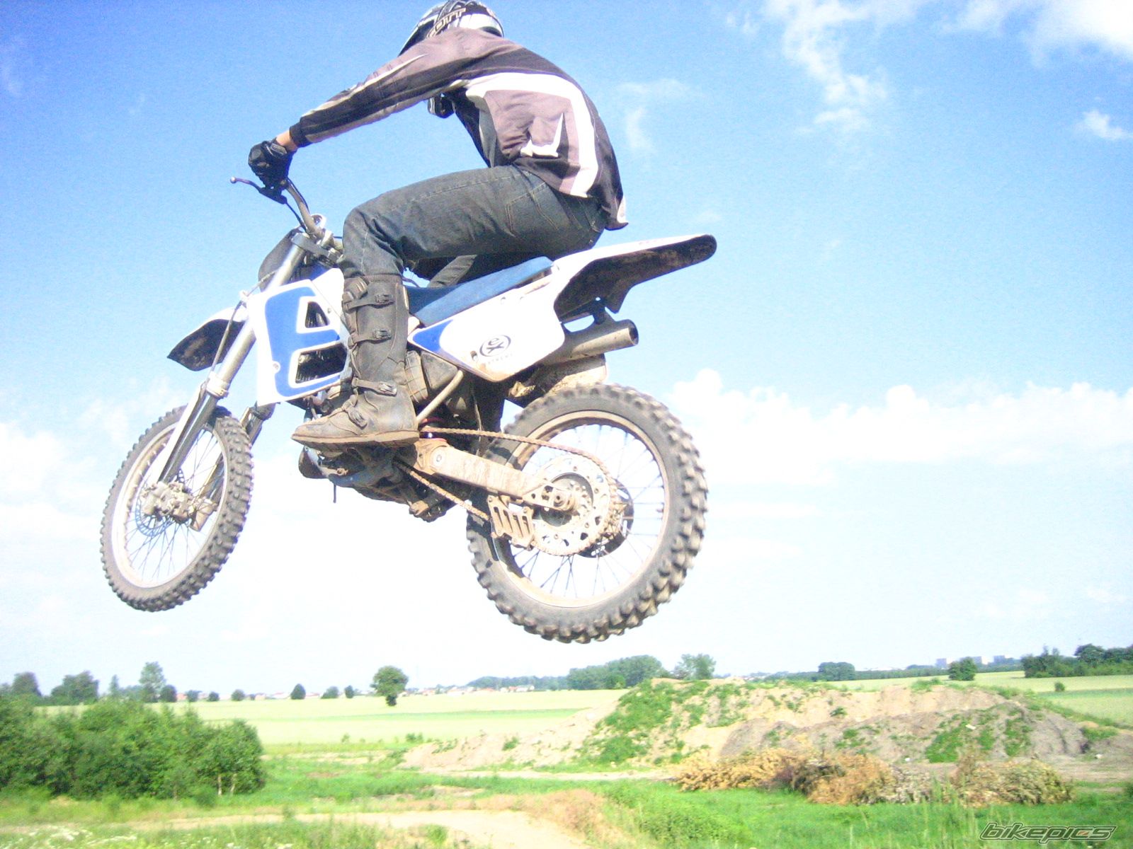 Bike Photo 928109