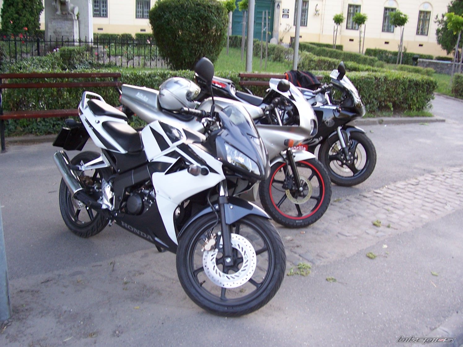Photo 933009