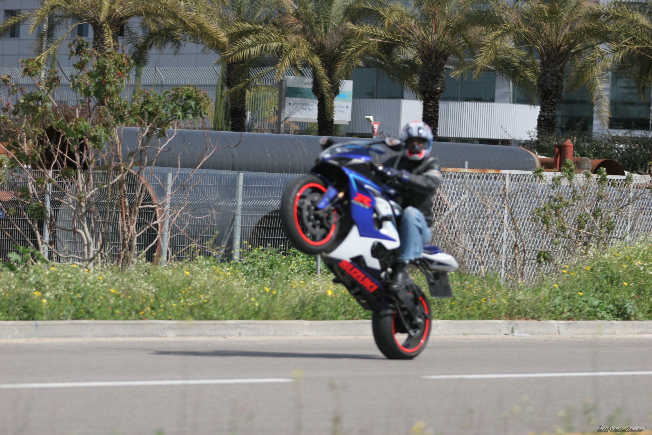Bike Photo 933203