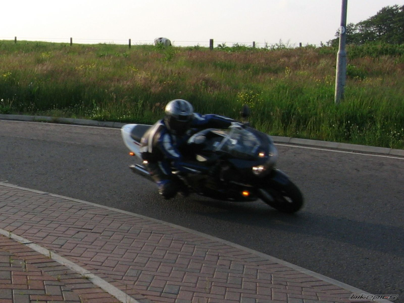 Bike Photo 936041